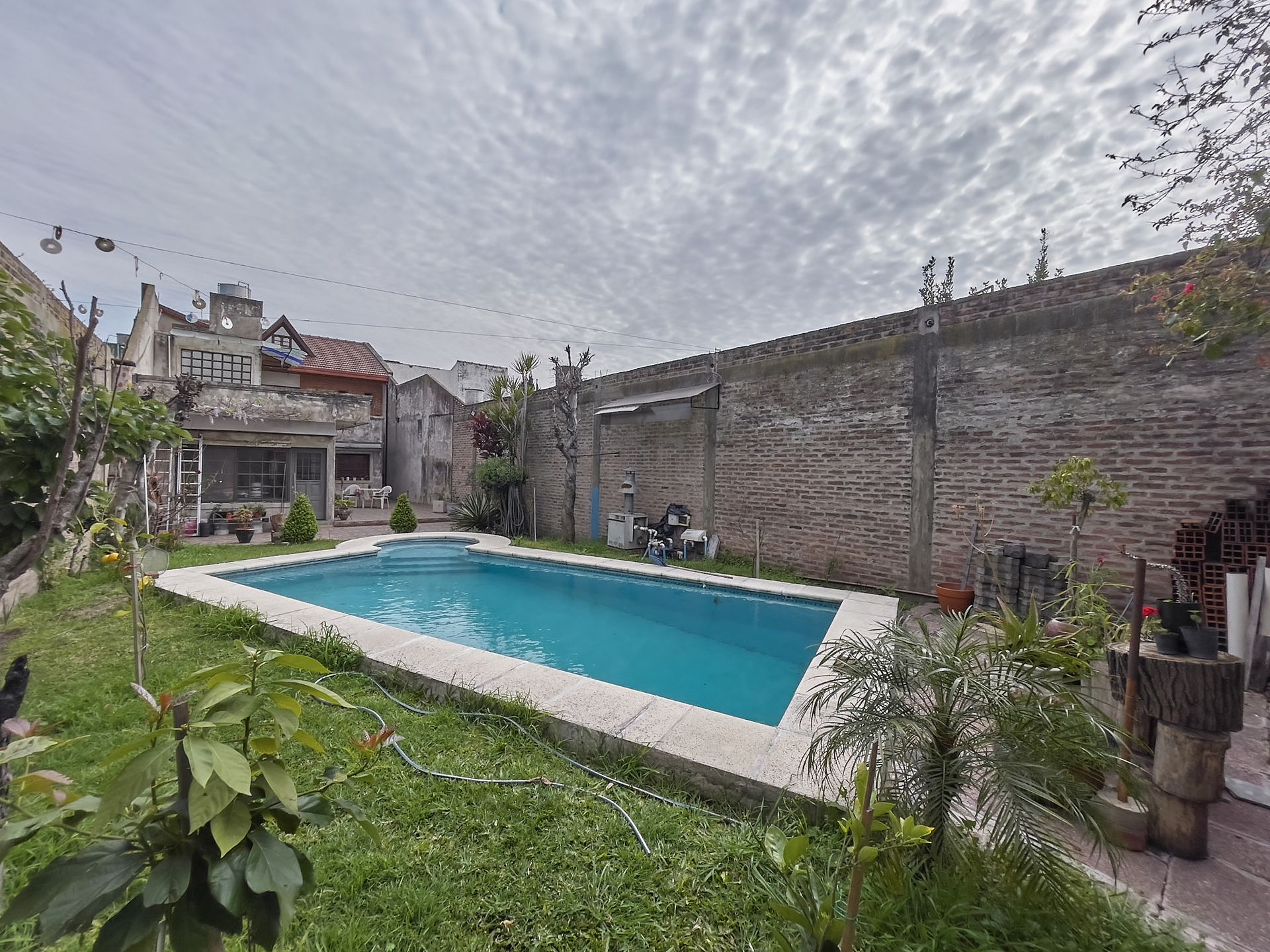 Venta casa 5 ambientes con pileta climatizada - 3