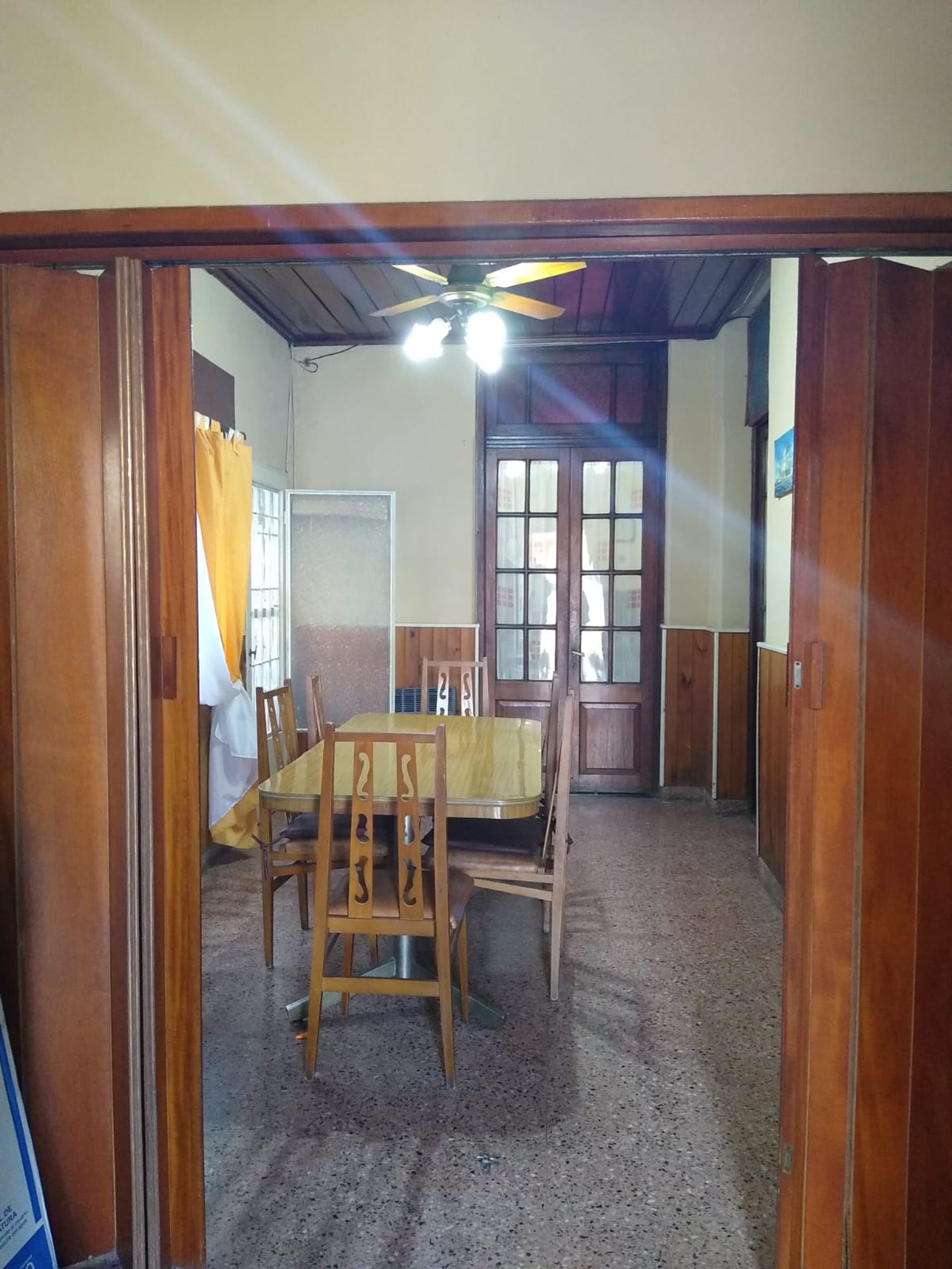 VENTA CASA 4 AMBIENTES CON COCHERA - BANFIELD - 4