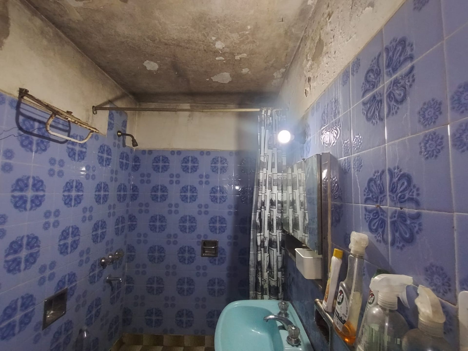 VENTA PH EN ESQUINA CON PATIO Y TERRAZA LUGANO - 12