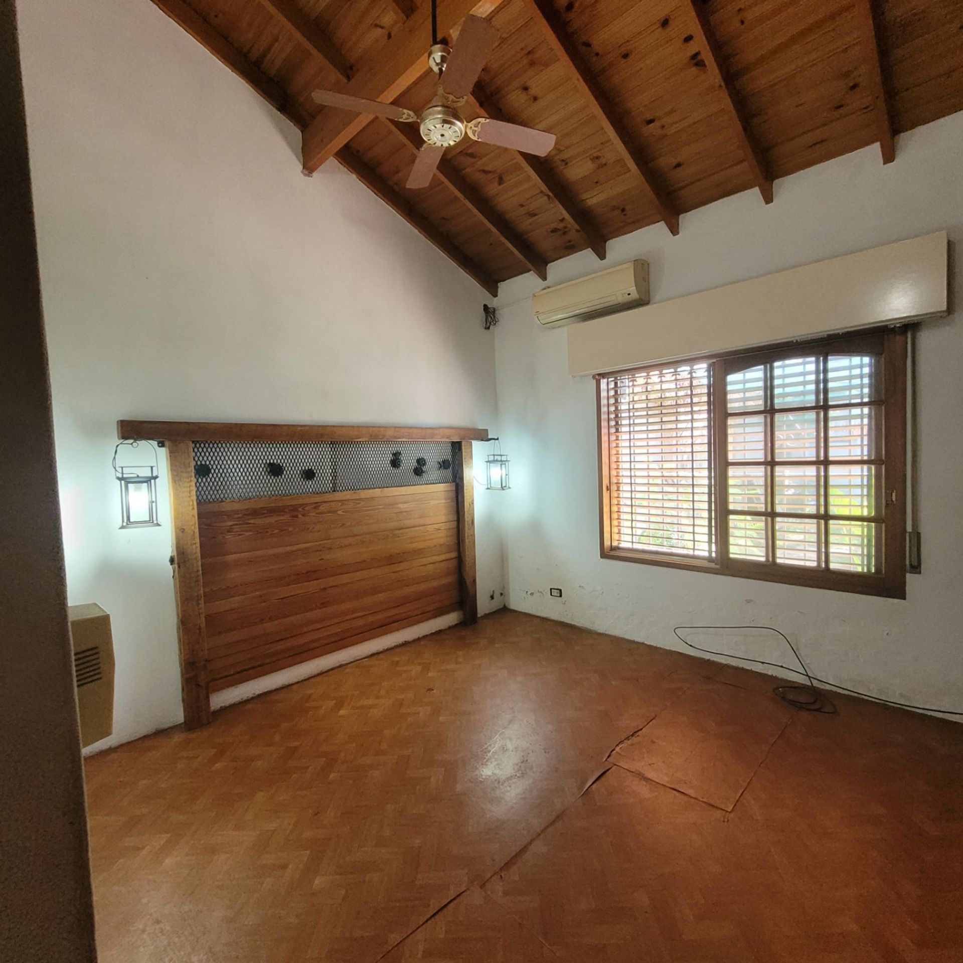 Venta Lanús Casa 5 ambientes Jardín Quincho Parri - 11