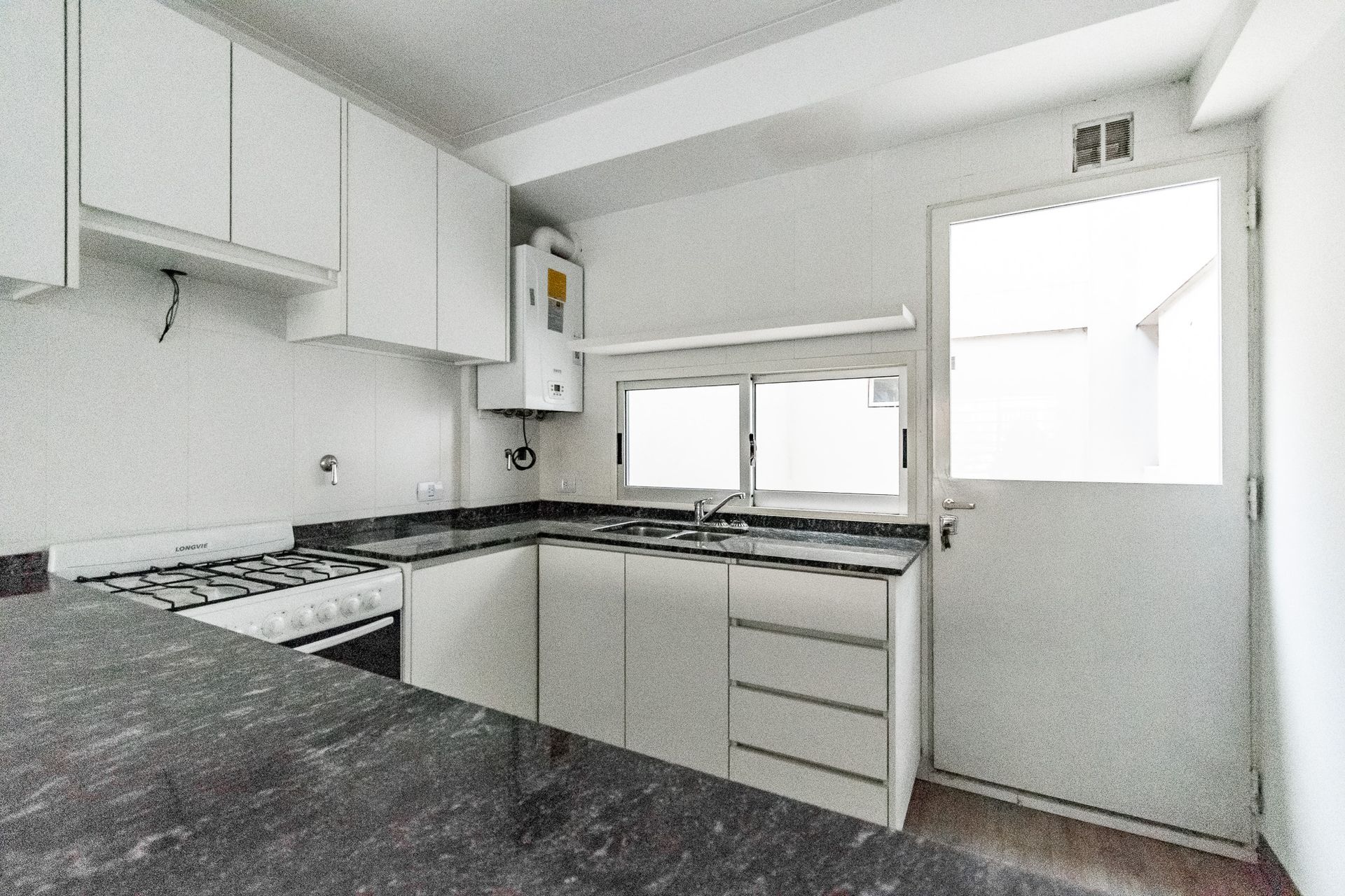VENTA DEPARTAMENTO 3 AMB EN FLORES 1RO A CON PATIO - 7