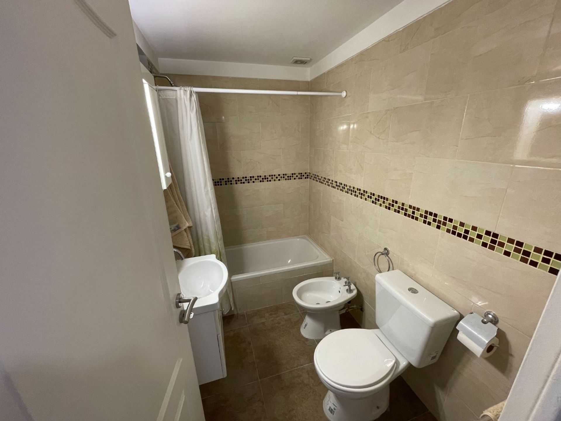 Venta Excelente 2 Ambientes con Cochera (Permuta) - 7