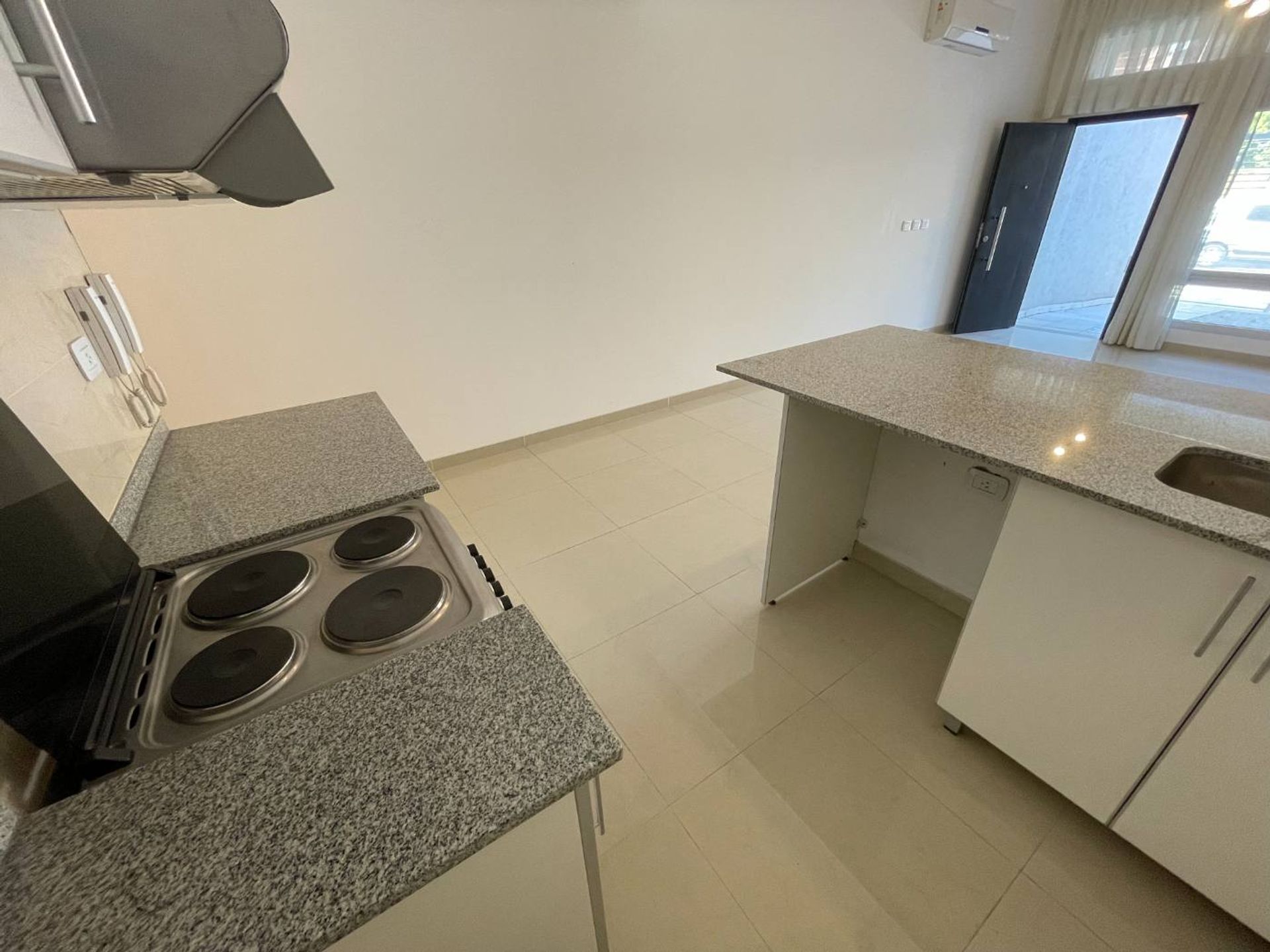 Venta Excelente 2 Ambientes con Cochera (Permuta) - 4