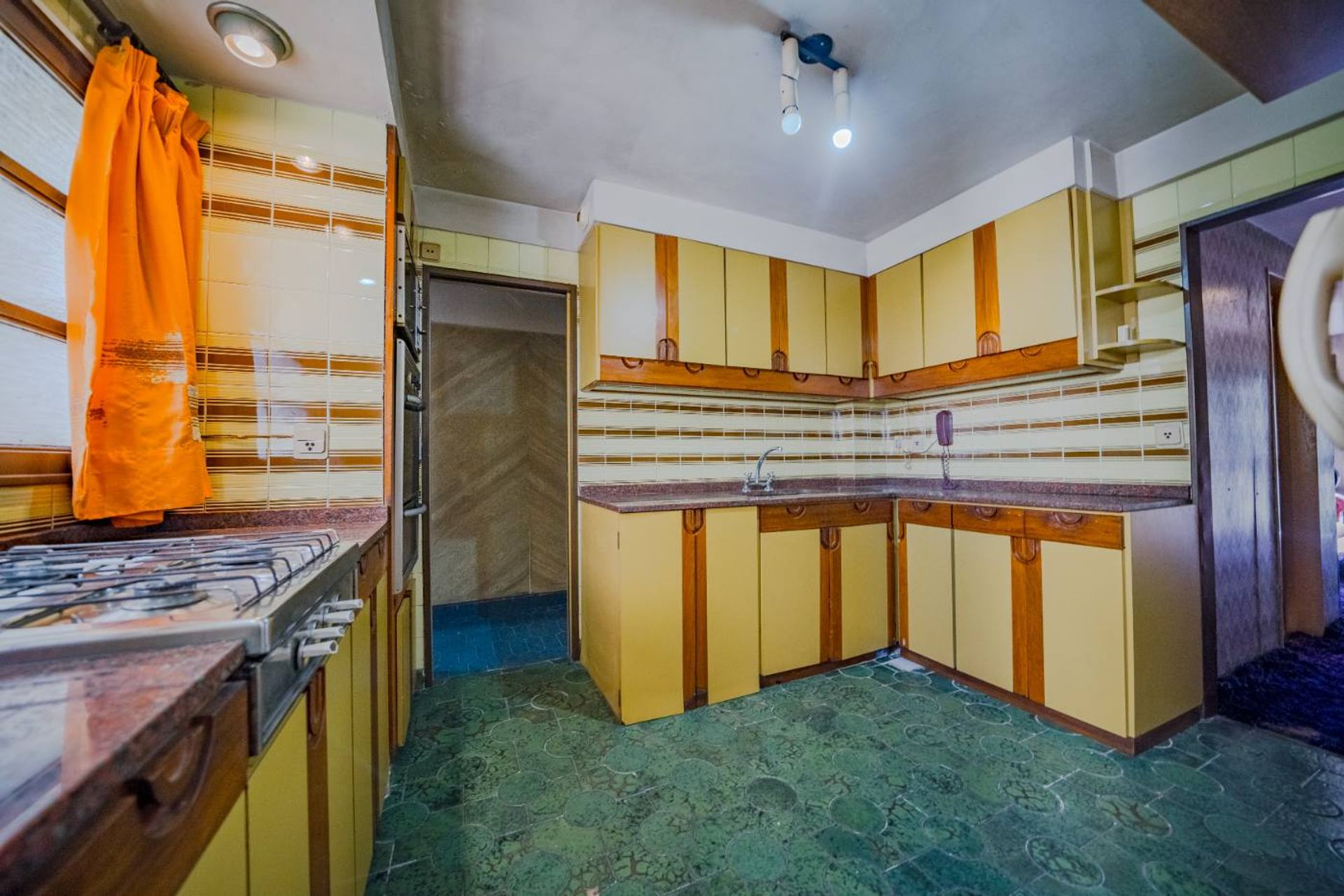 VENTA 4 AMB C/DEP FLORES-PISO COCHERA ALBERDI 2000 - 13
