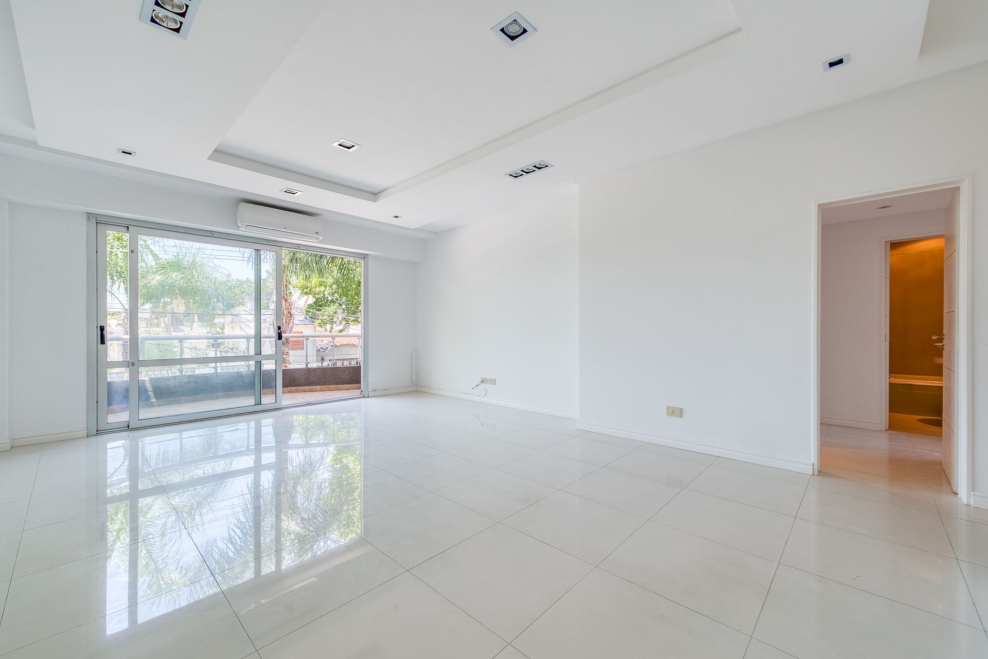Venta Dpto semipiso 3 amb con cohera. Muy Luminoso