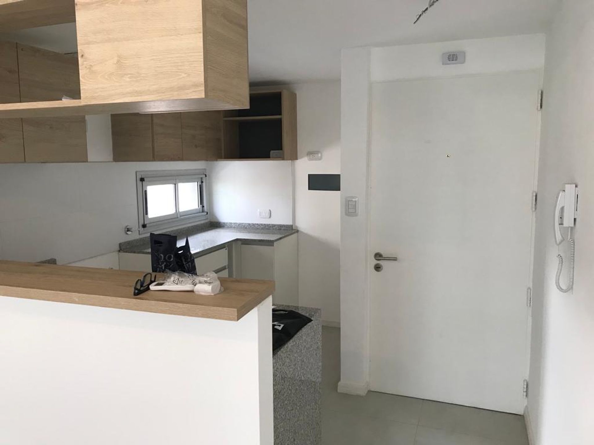 VENTA c/ RENTA 2 AMBIENTES. LOMAS ESTE - 7