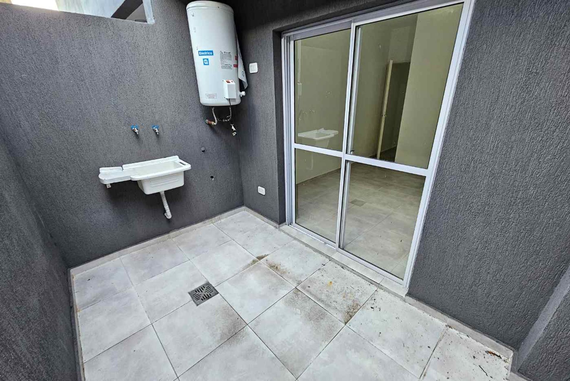 Depto 2 amb Venta Lomas del Mirador Patio Pta Baja - 2