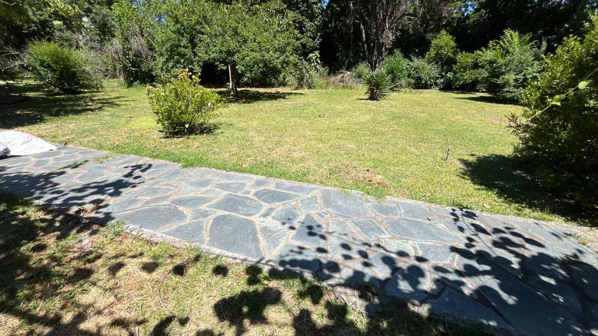 CASA 5 AMBIENTES EN VENTA LONGCHAMPS 3000mt2 - 9