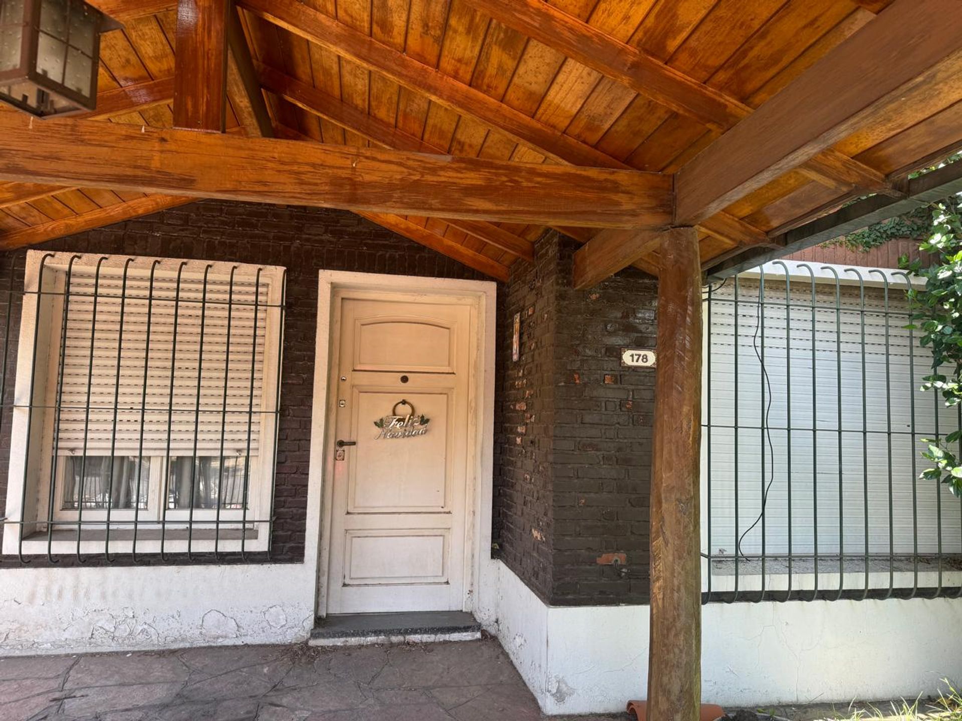 CASA MULTIFAMILIAR 8 AMBIENTES VENTA CASTELAR - 6
