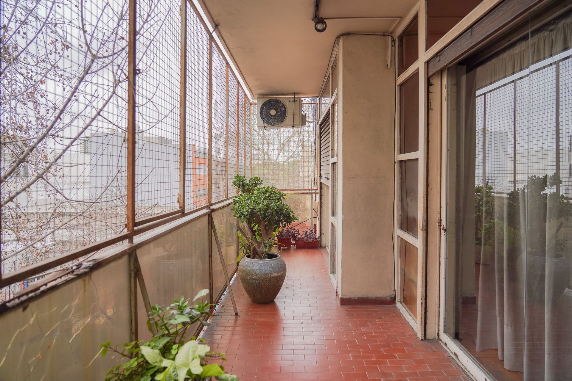 DEPARTAMENTO 4 AMBIENTES VENTA FLORES COCHERA - 3