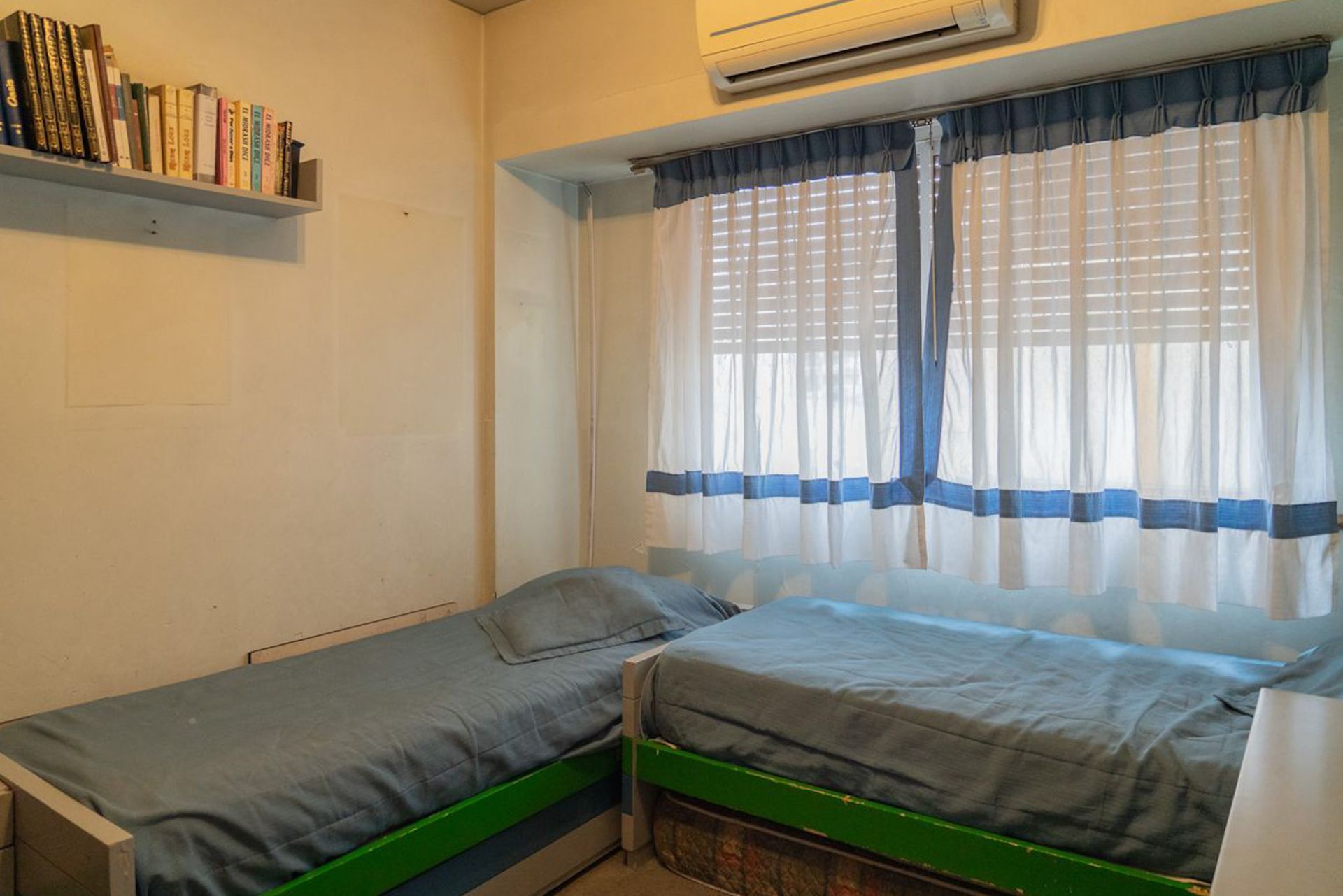 DEPARTAMENTO 4 AMBIENTES VENTA FLORES COCHERA - 13