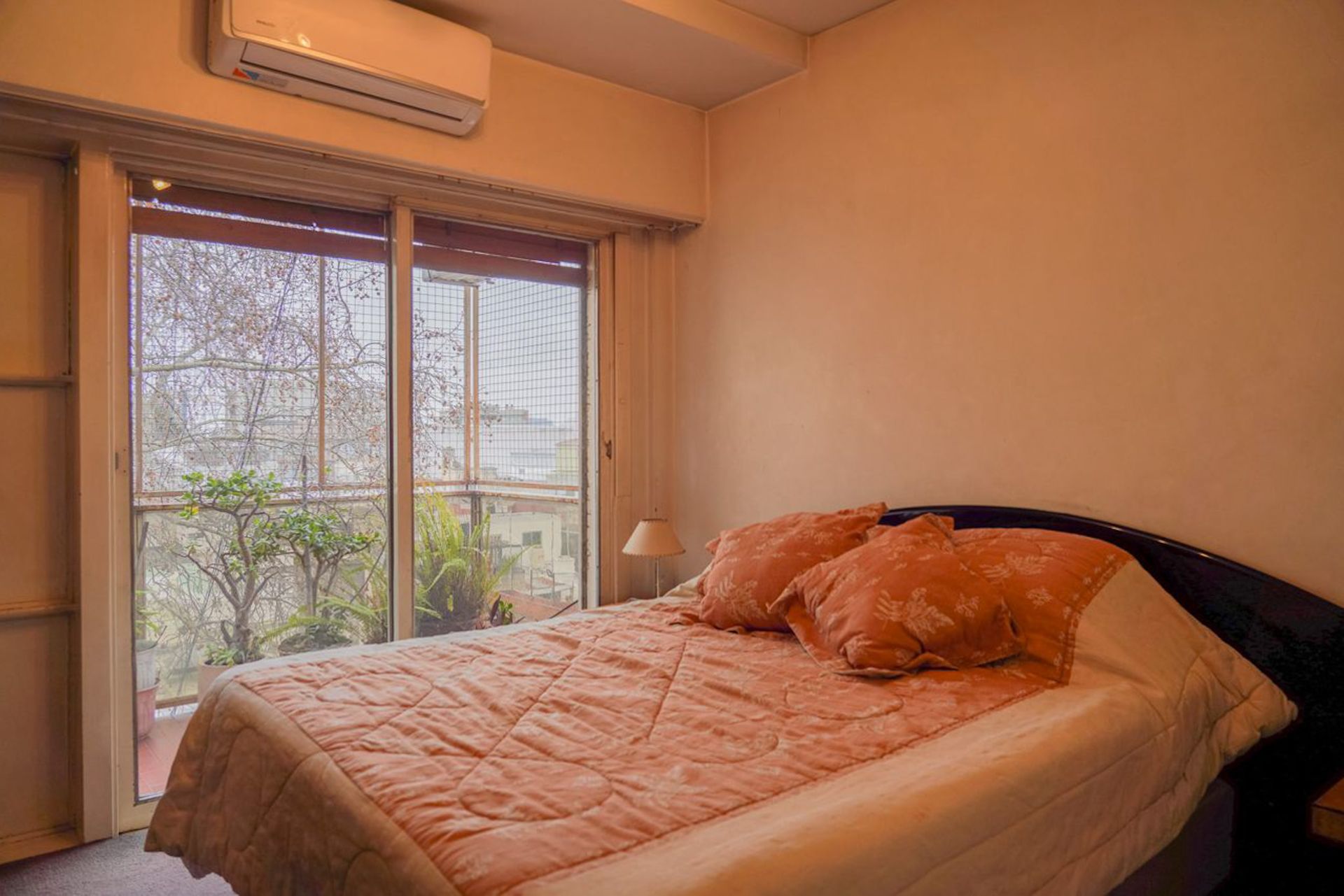 DEPARTAMENTO 4 AMBIENTES VENTA FLORES COCHERA - 7