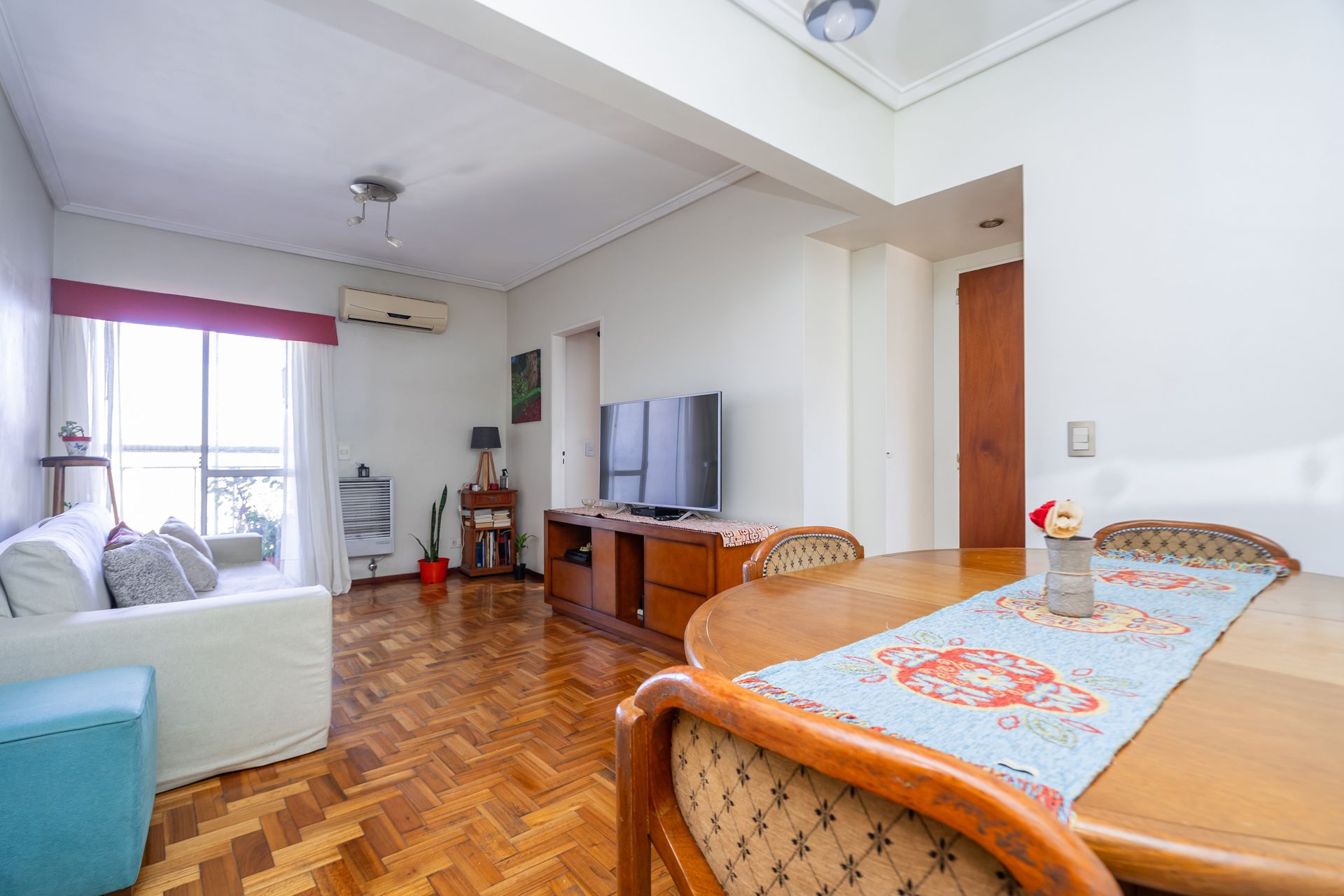Departamento en Castro Barros 100