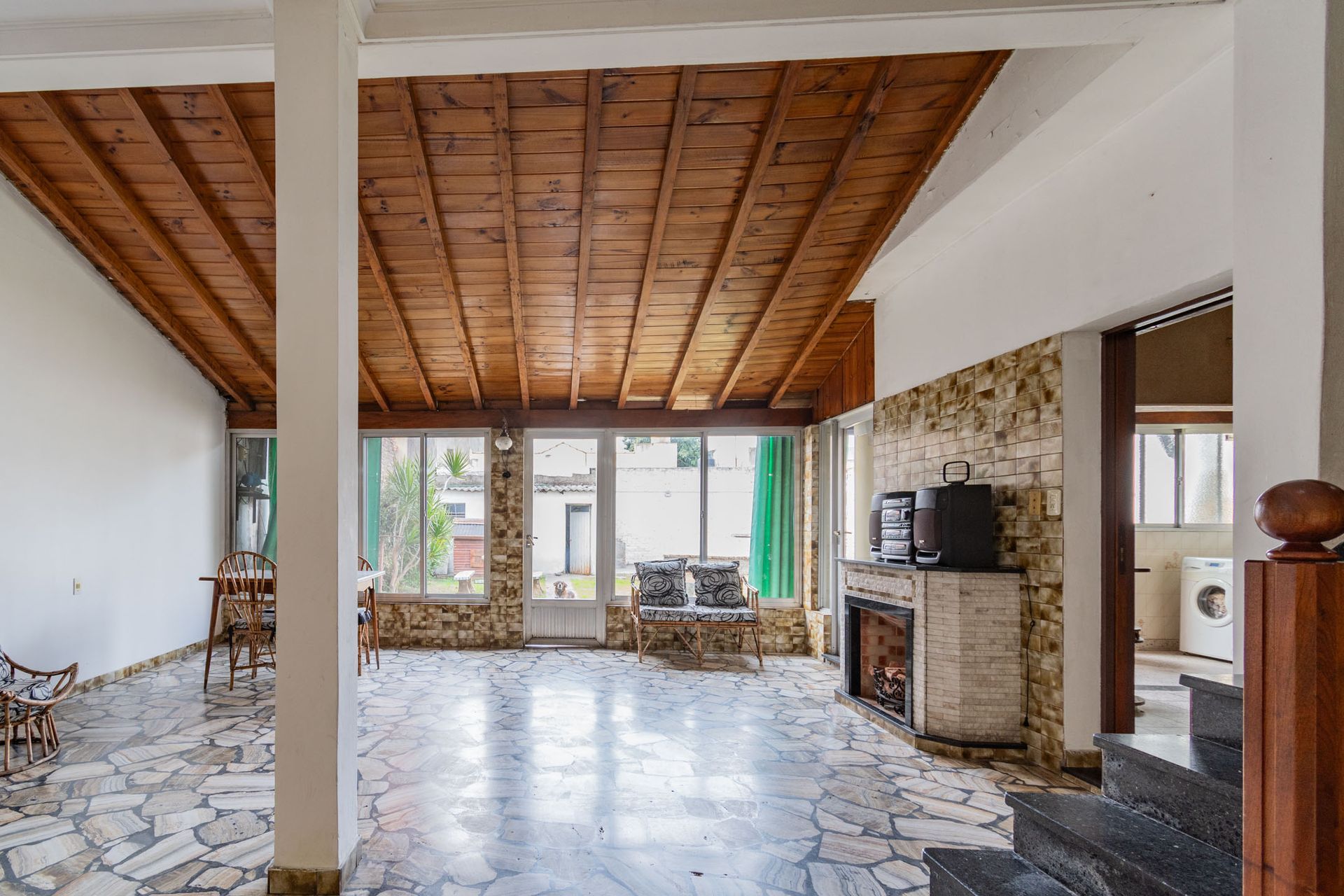 CASA CON JARDIN LOTE PROPIO EN VENTA SAN JUSTO - 5