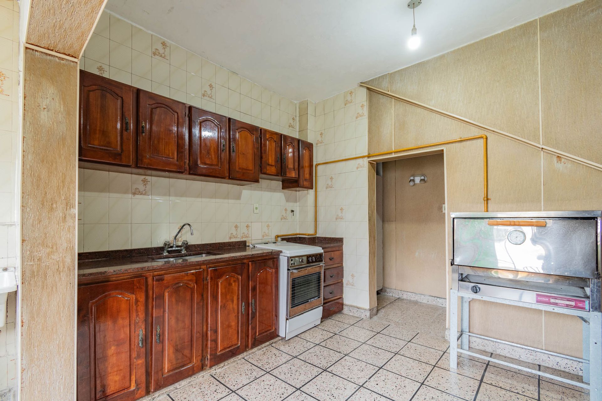 CASA CON JARDIN LOTE PROPIO EN VENTA SAN JUSTO - 11