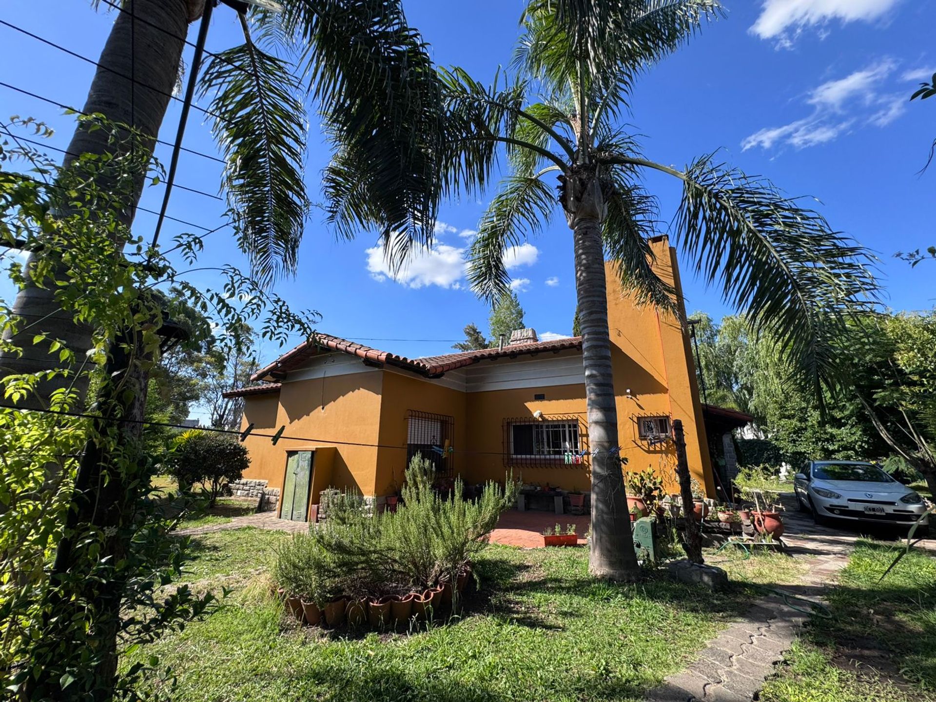 Venta de Casaquinta con Piscina en Villa Luzuriaga - 11