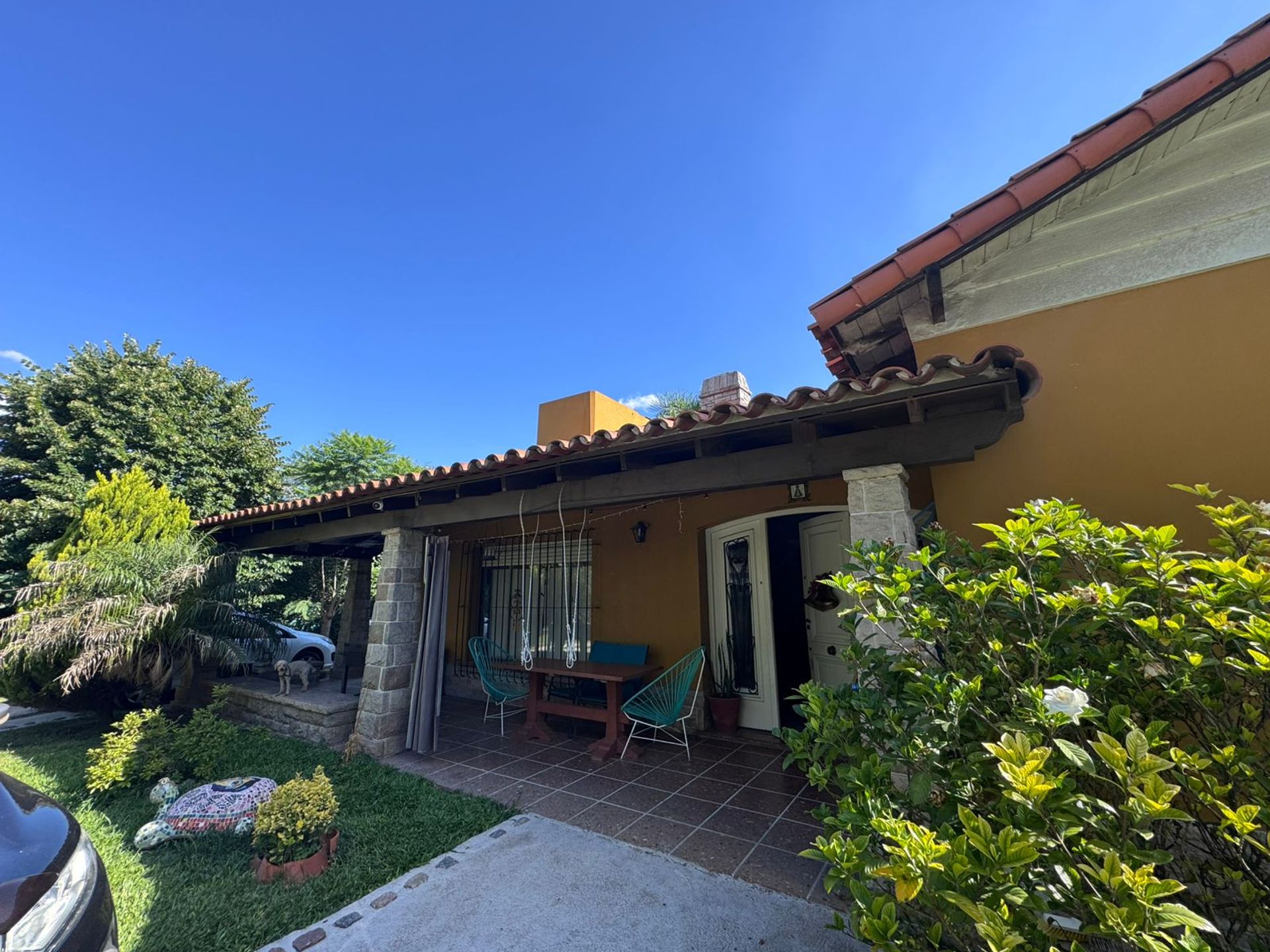 Venta de Casaquinta con Piscina en Villa Luzuriaga - 12