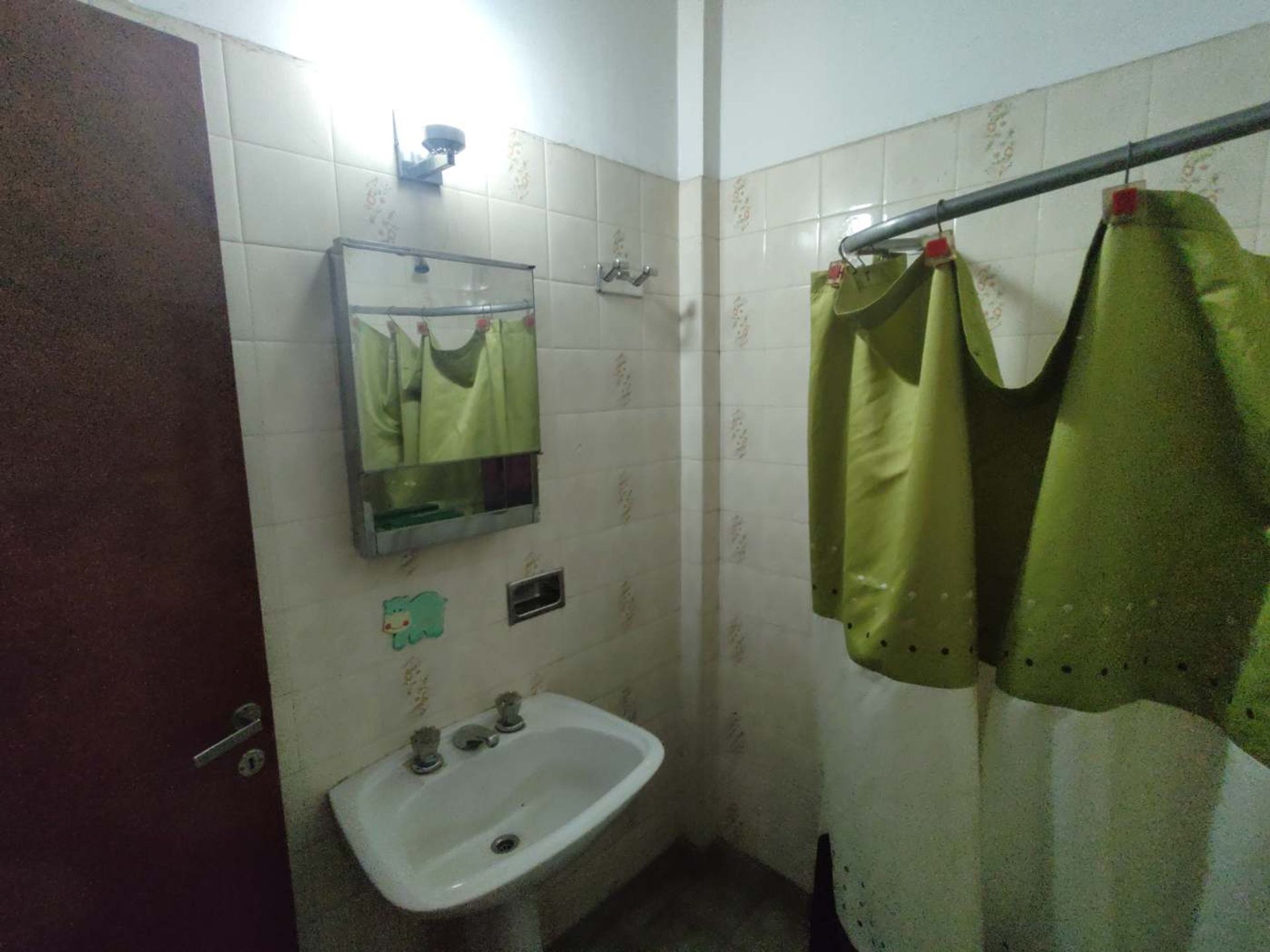 VENTA CASA 4 DORMS. C/COCHERA MANZANAR CIPOLLETTI - 18
