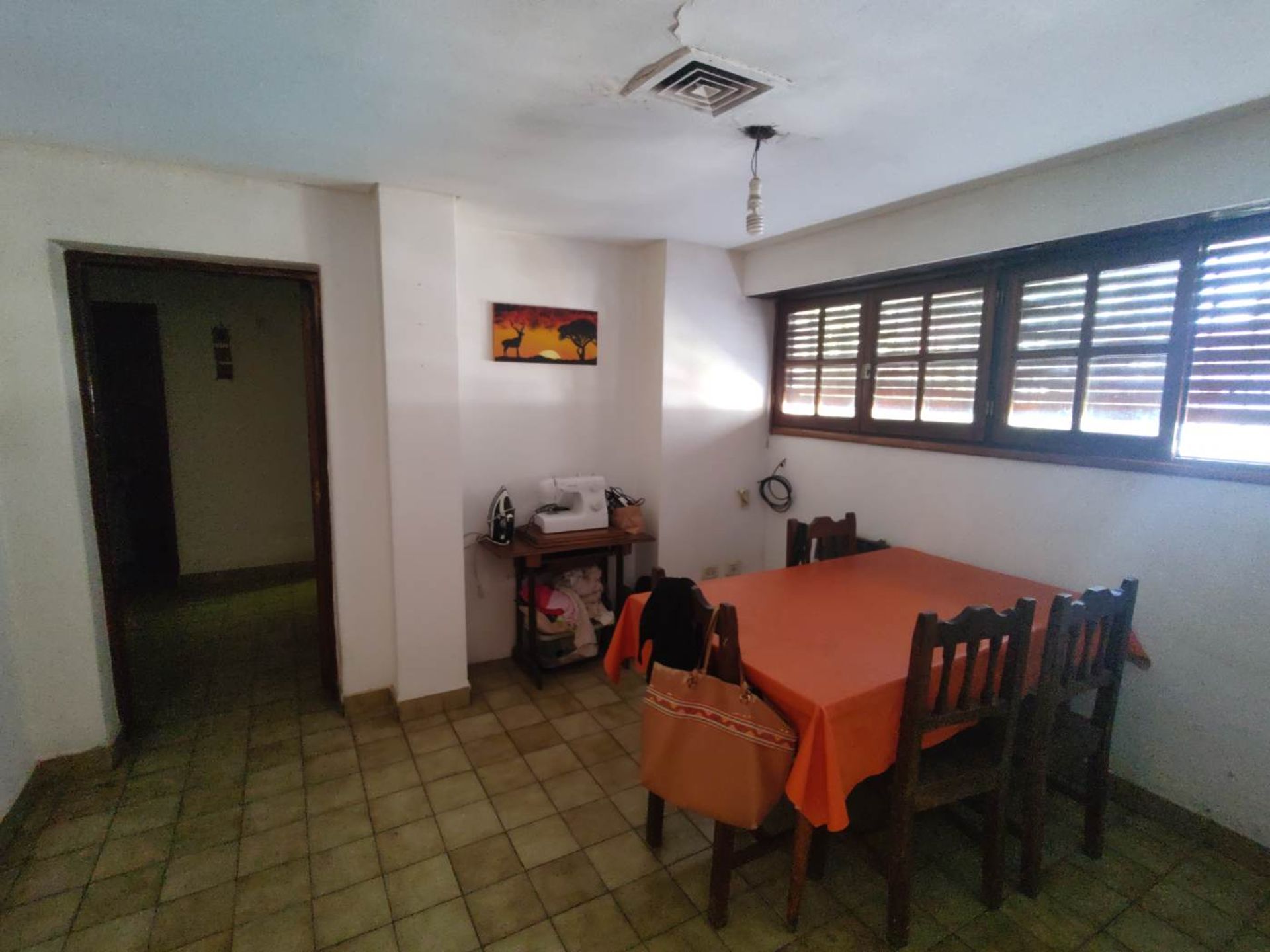 VENTA CASA 4 DORMS. C/COCHERA MANZANAR CIPOLLETTI - 12