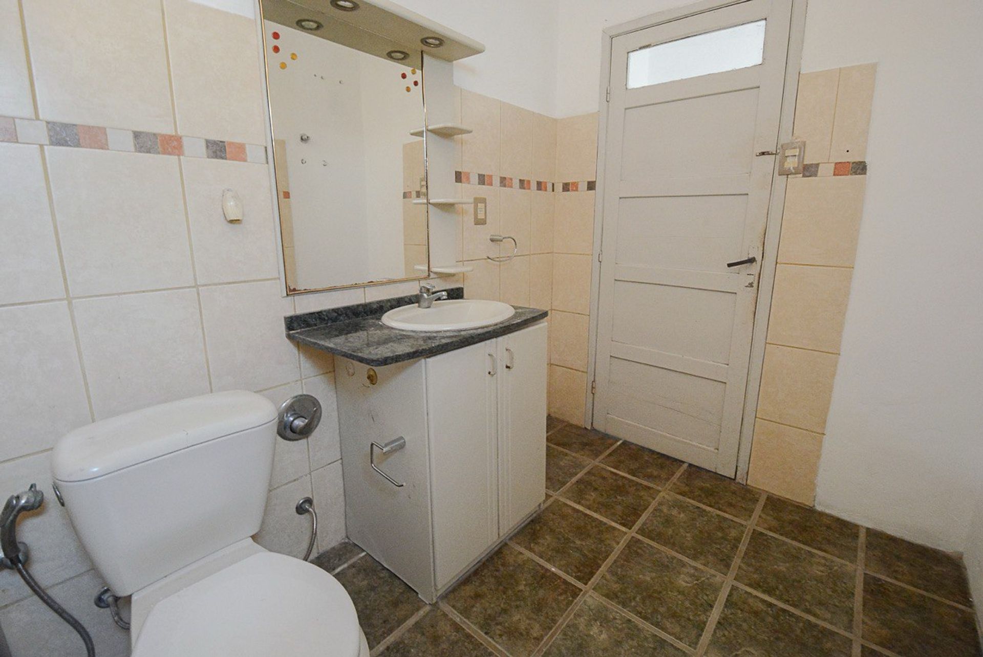 SE ALQUILA APARTAMENTO 2 DOR. PATIO y GGE, MALVIN - 7