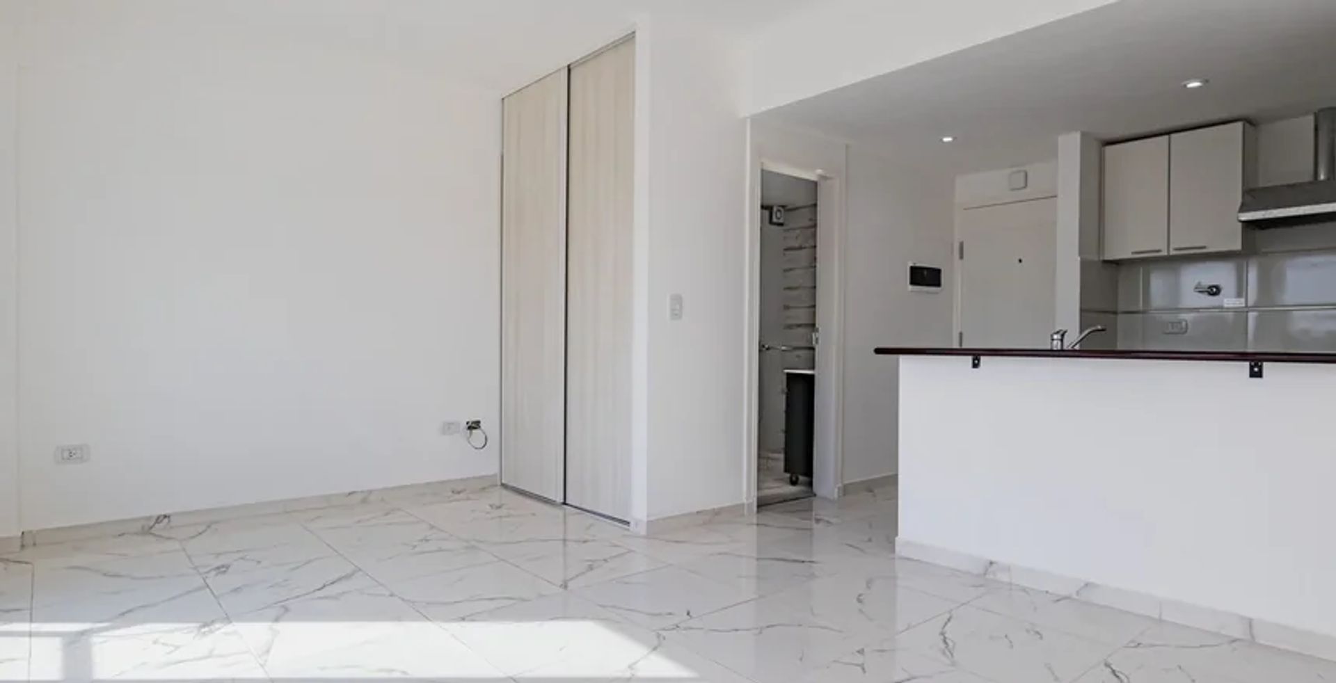 VENTA DEPTO MONOAMBIENTE SANTOS LUGARES CON RENTA — foto 2