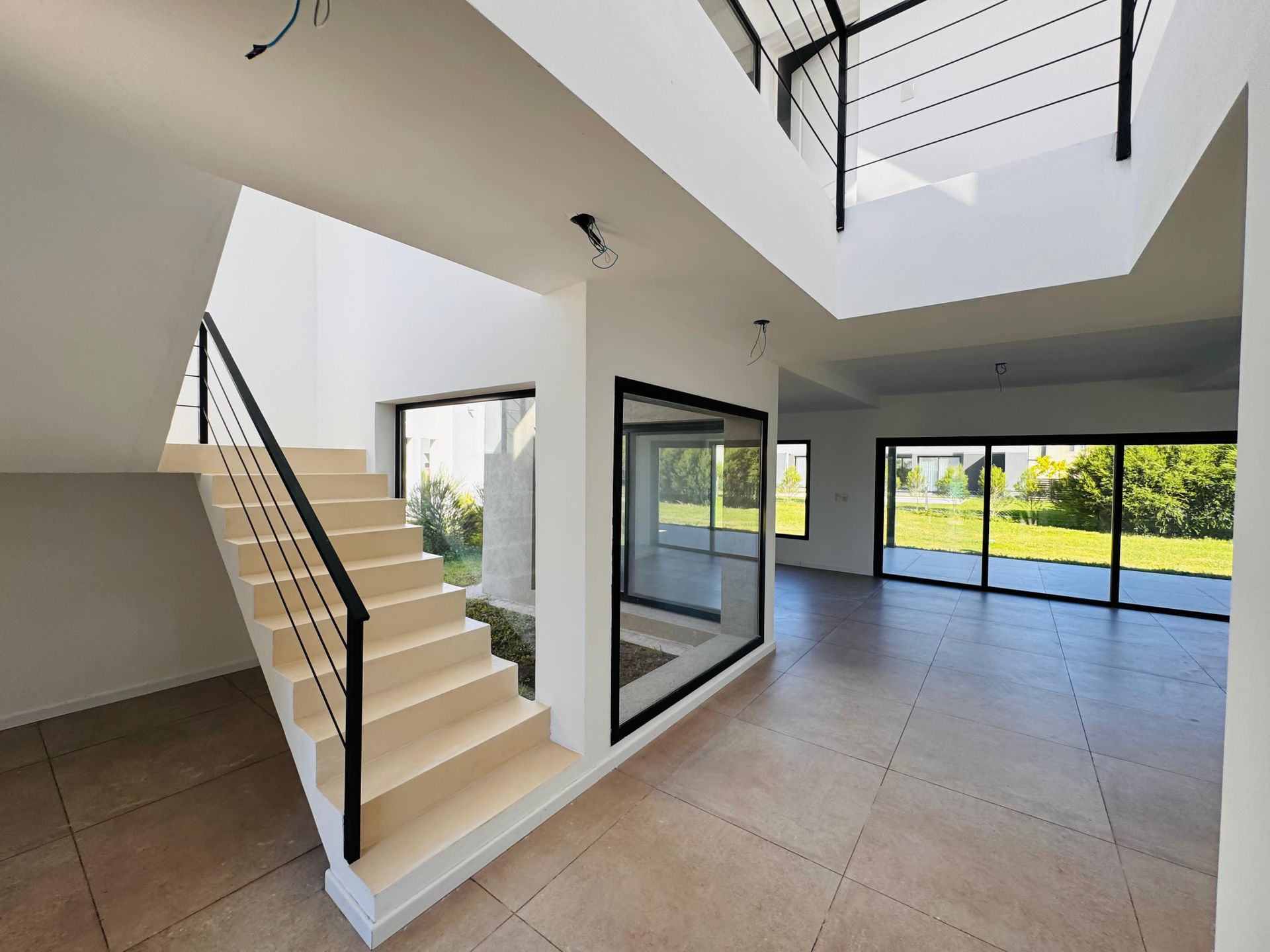VENTA CASA 5AMB MODERNA PUERTOS ESTRENAR FINANCIA - 4