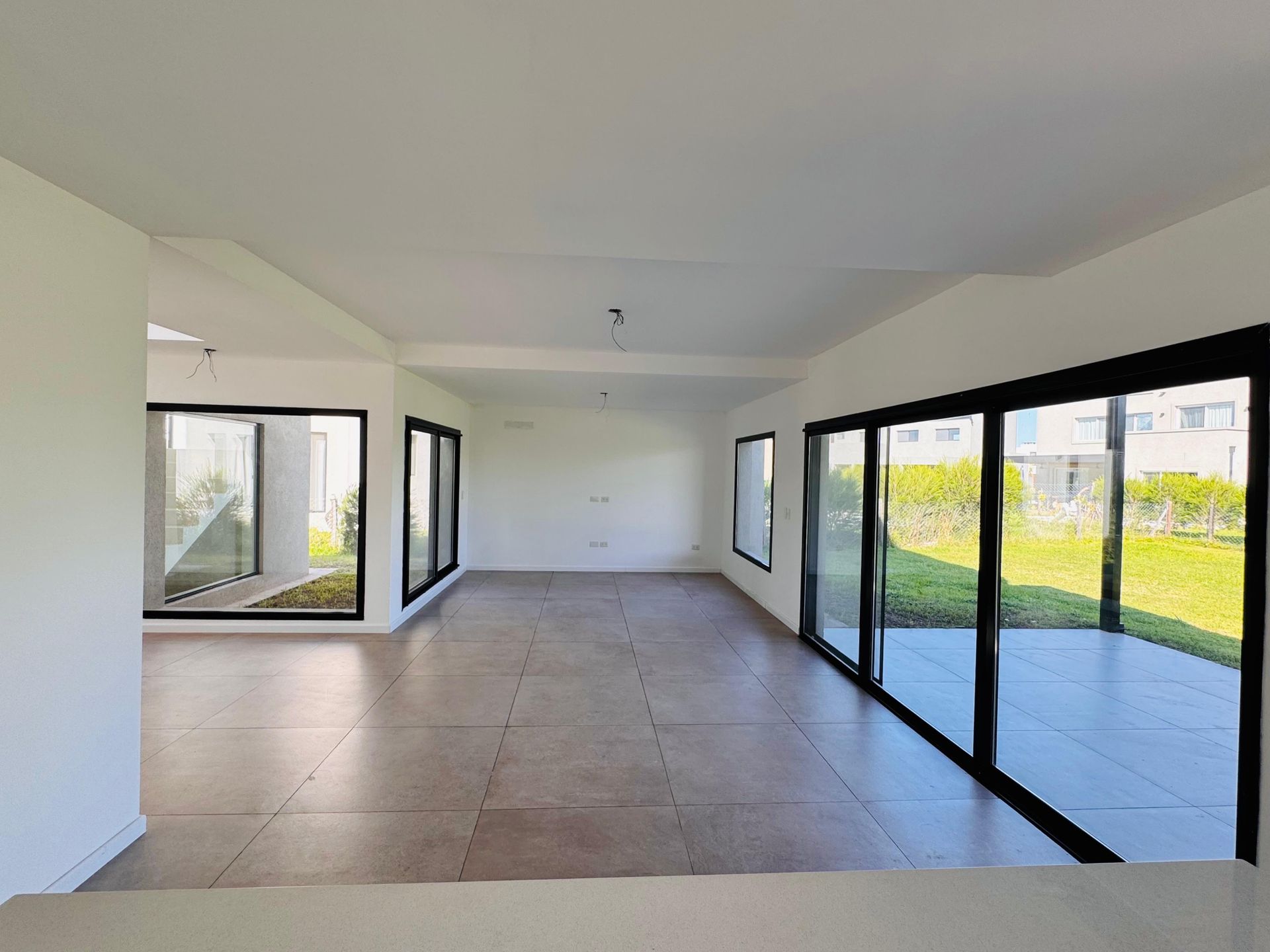 VENTA CASA 5AMB MODERNA PUERTOS ESTRENAR FINANCIA - 11