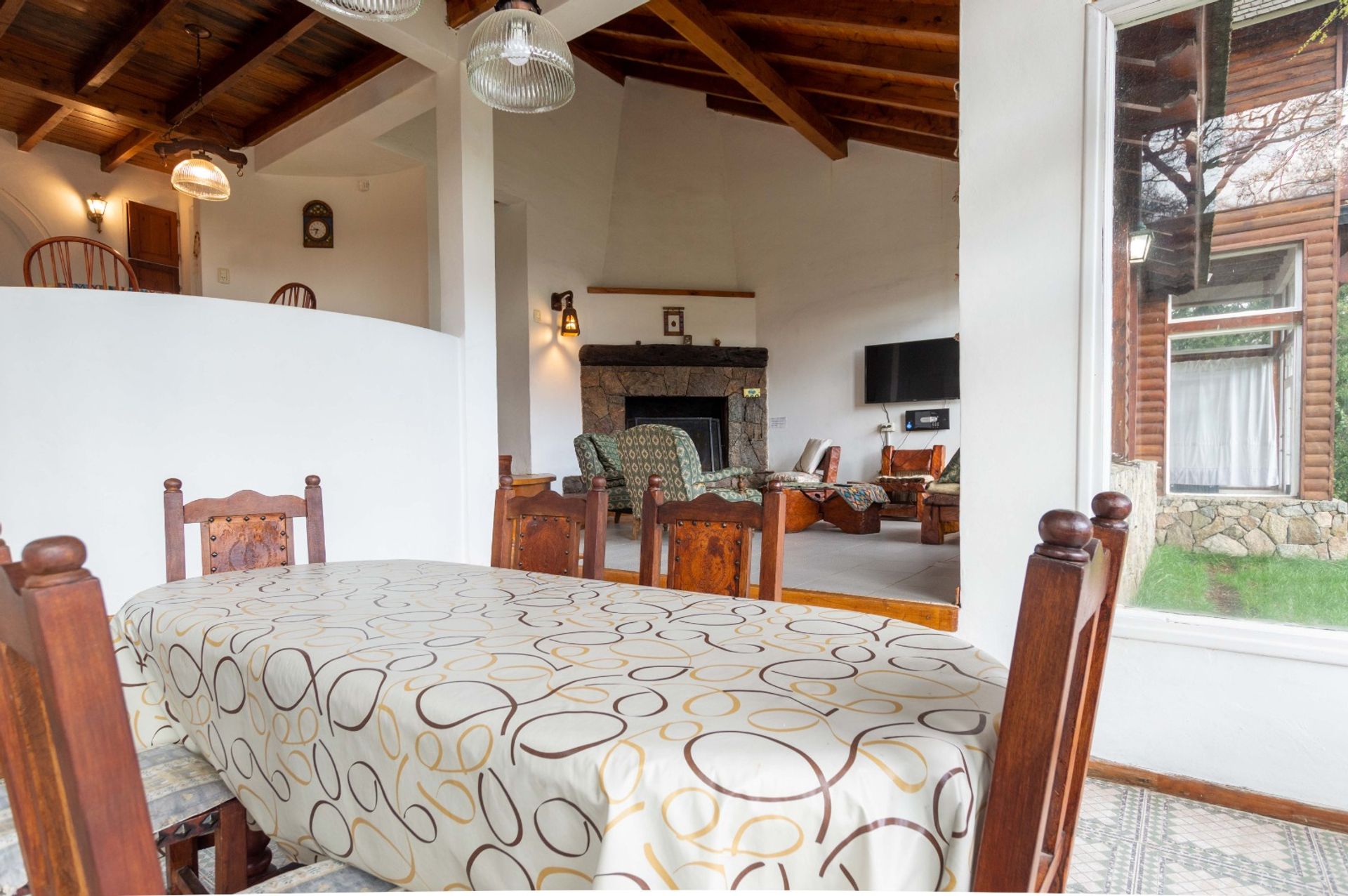 Re/Max vende 2 casas con vistas al Lago Lacar. — foto 4