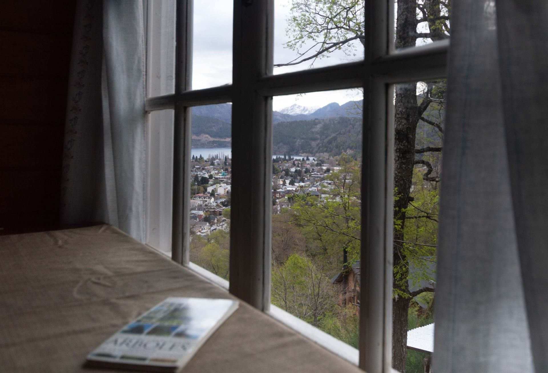 Re/Max vende 2 casas con vistas al Lago Lacar. — foto 7