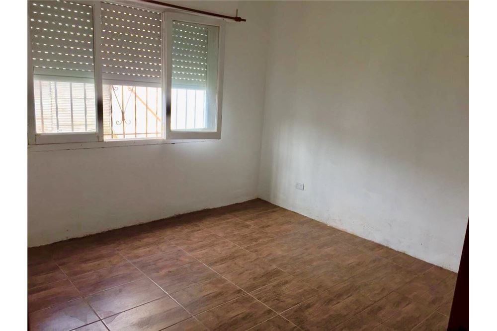 Casa doble 5 amb 2 flias Venta coch Jard&iacute;n Quilmes — foto 7