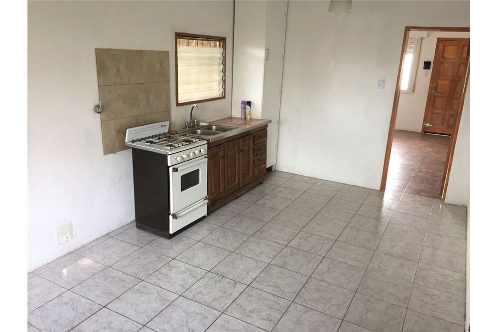Casa doble 5 amb 2 flias Venta coch Jard&iacute;n Quilmes — foto 5