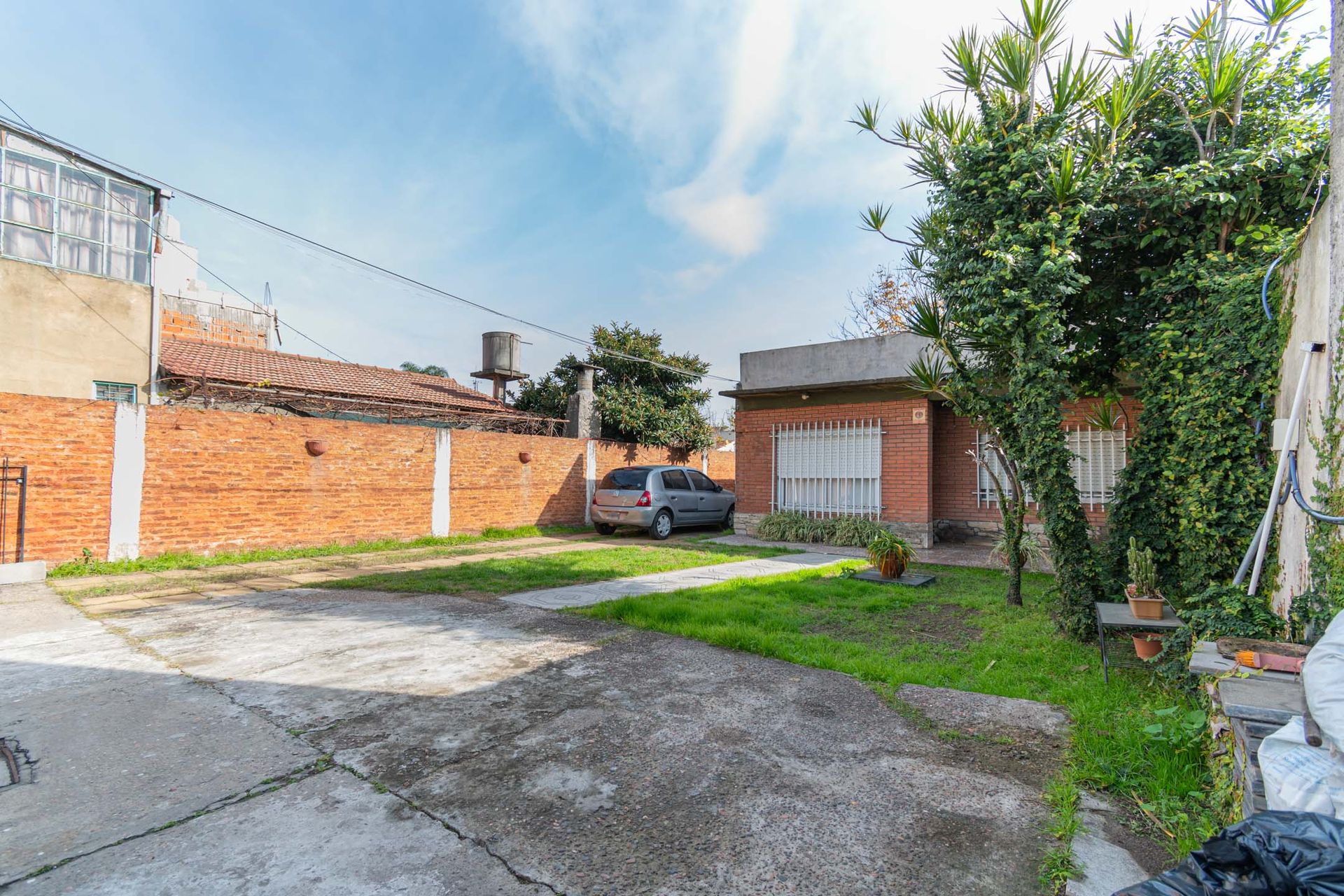 CASA EN VENTA CON JARDIN Y COCHERA SAN JUSTO - 15