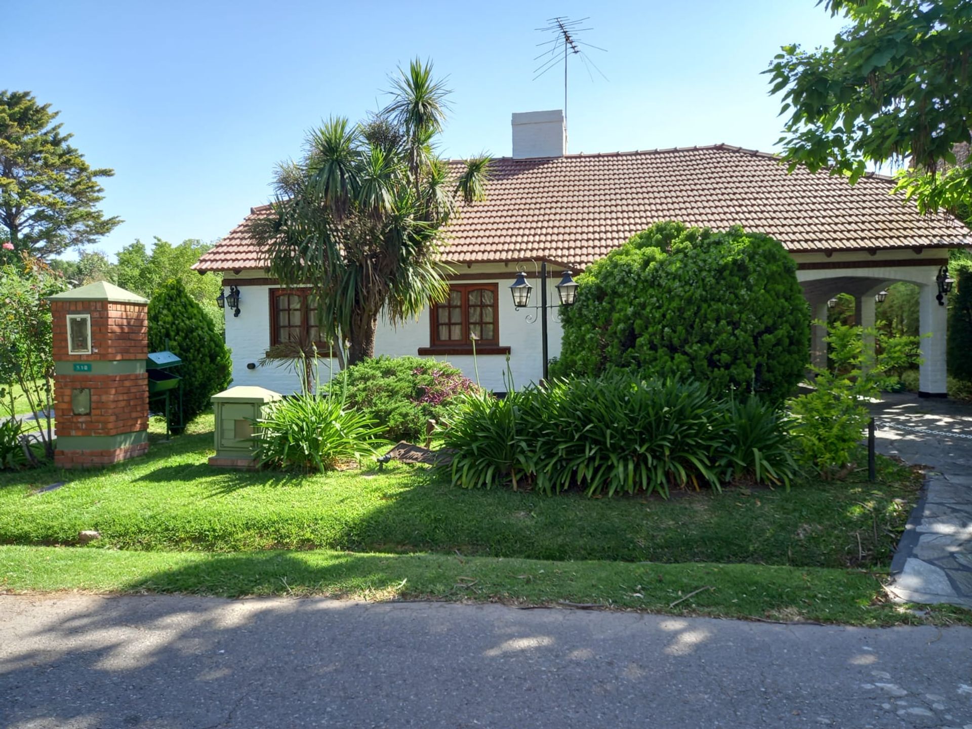 CASA EN VENTA 5 AMBIENTES DOBLE LOTE BCO PROVINCIA - 1