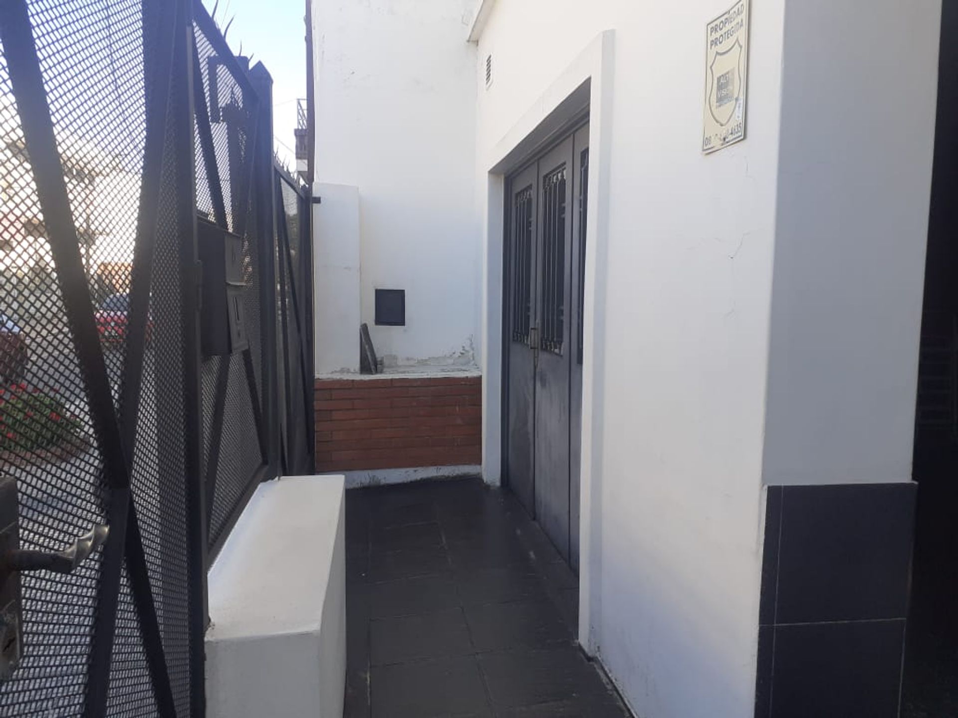 CASA EN VENTA EN SAN ANDRES 4AMB. + QUINCHO - 4
