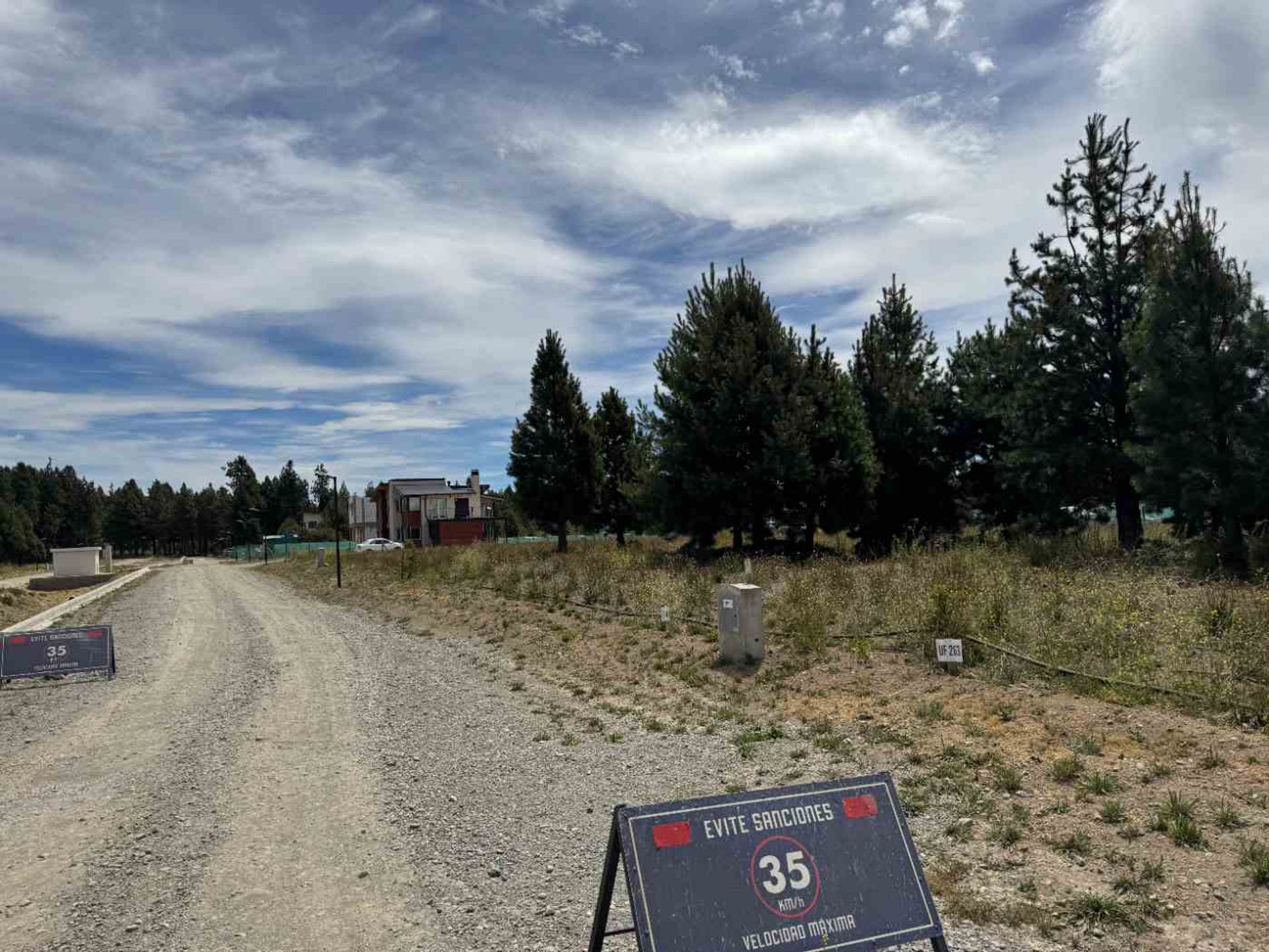 Venta Oportunidad Lote Barrio Cdo. Solares de Este - 18