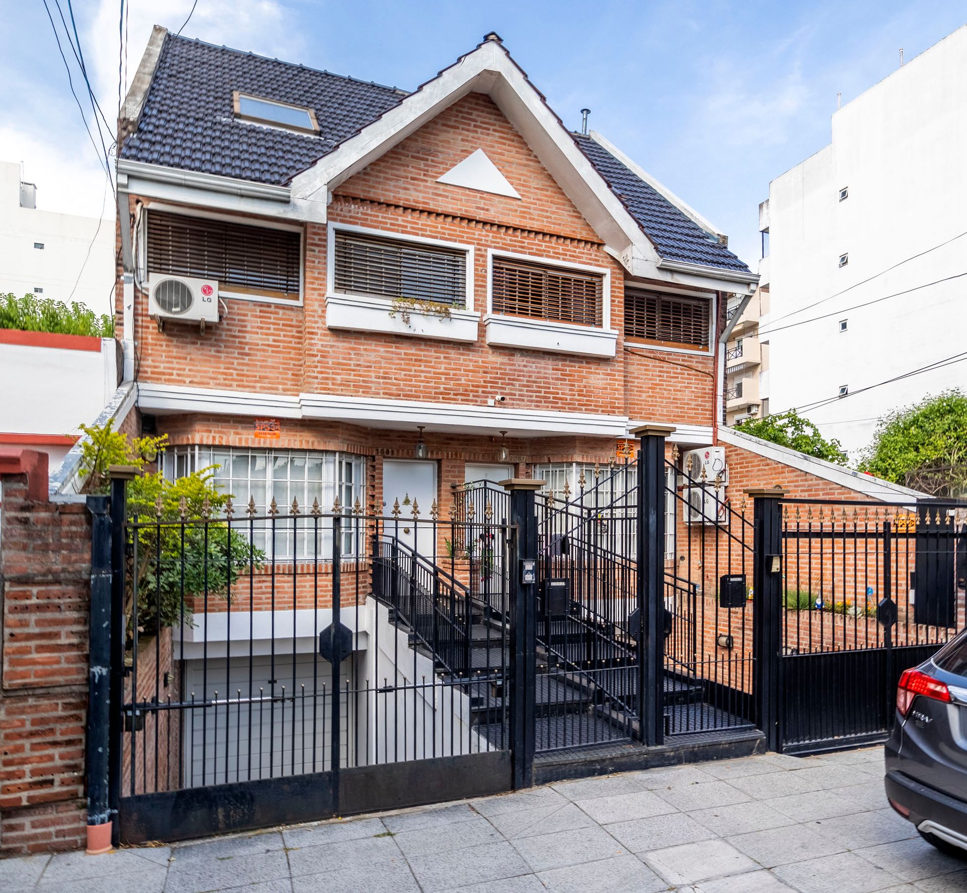 Venta Casa Duplex 5 amb con 3 coch y jardin - 1