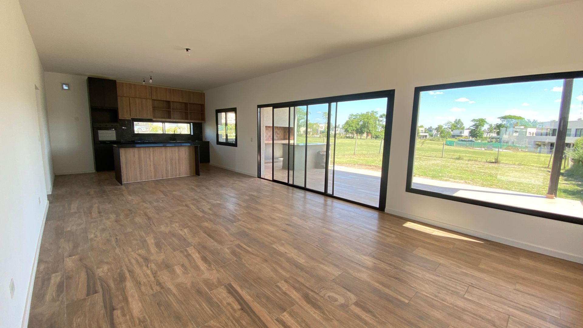 VENTA CASA 5AMB PARRILLA PILAR DEL ESTE FINANCIA - 8