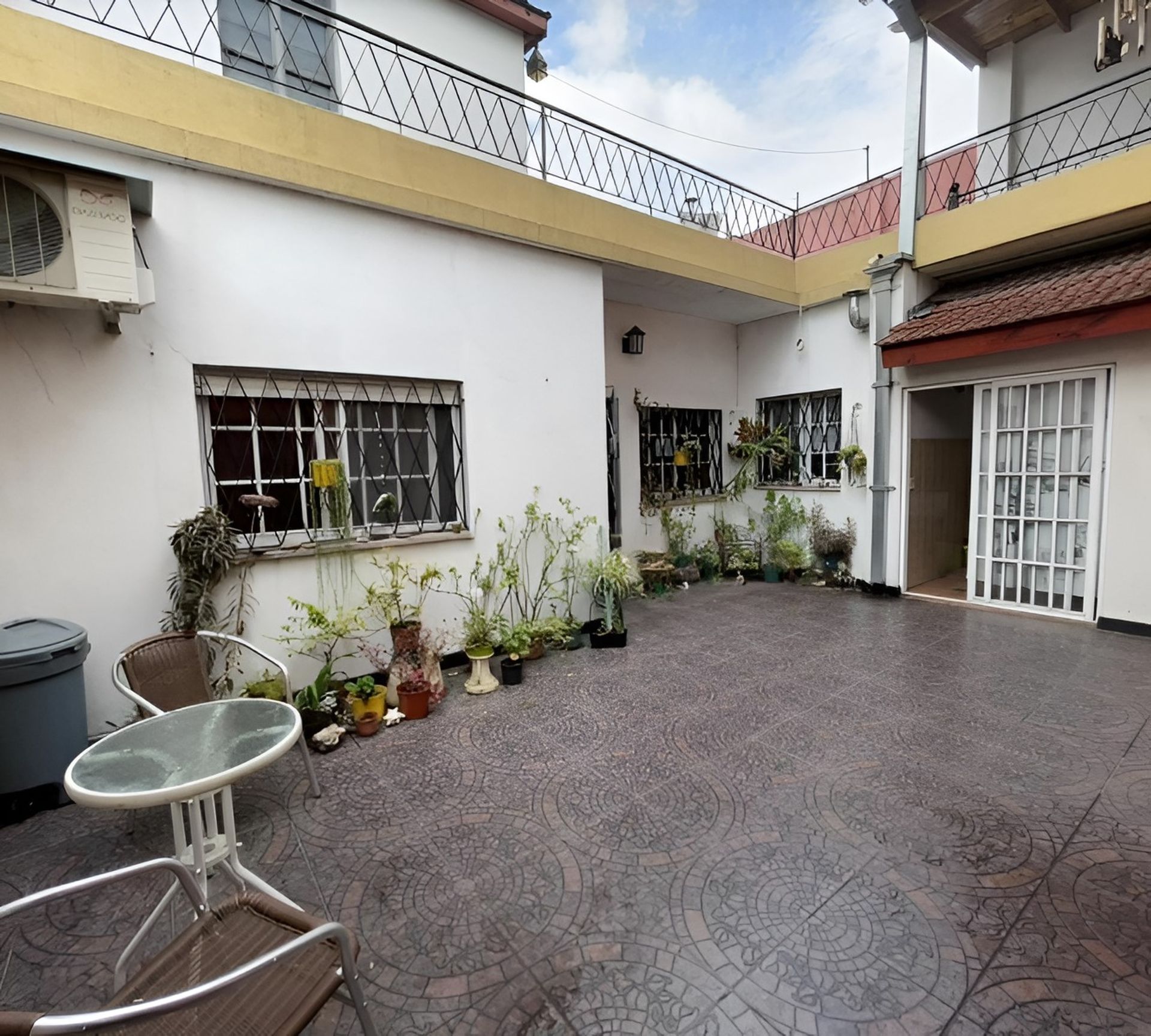 VENTA CASA C/COCHERA - 18