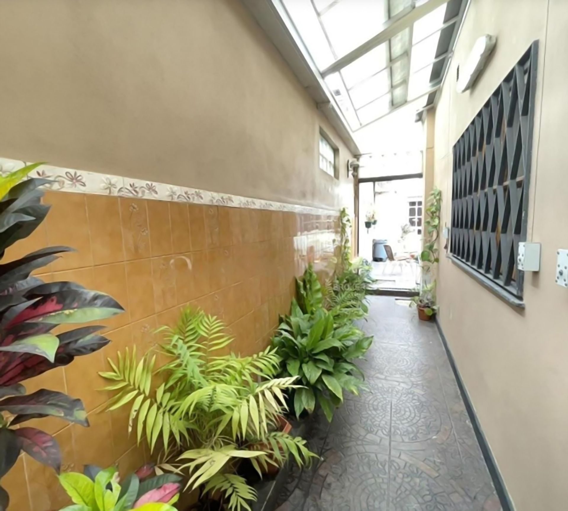 VENTA CASA C/COCHERA - 10