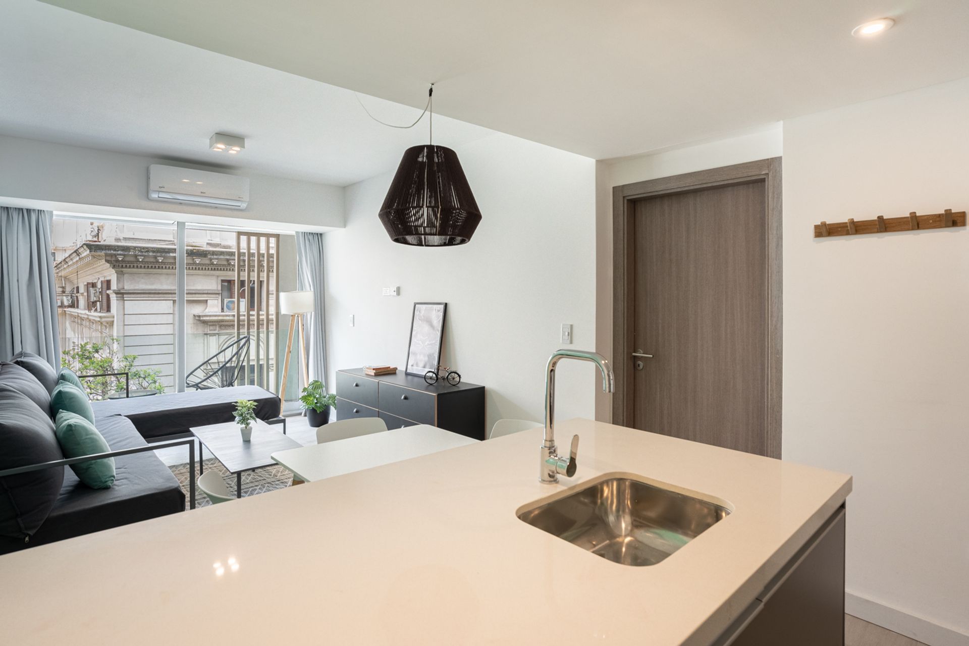Depto 2 amb venta Monserrat con balcón y amenities - 13