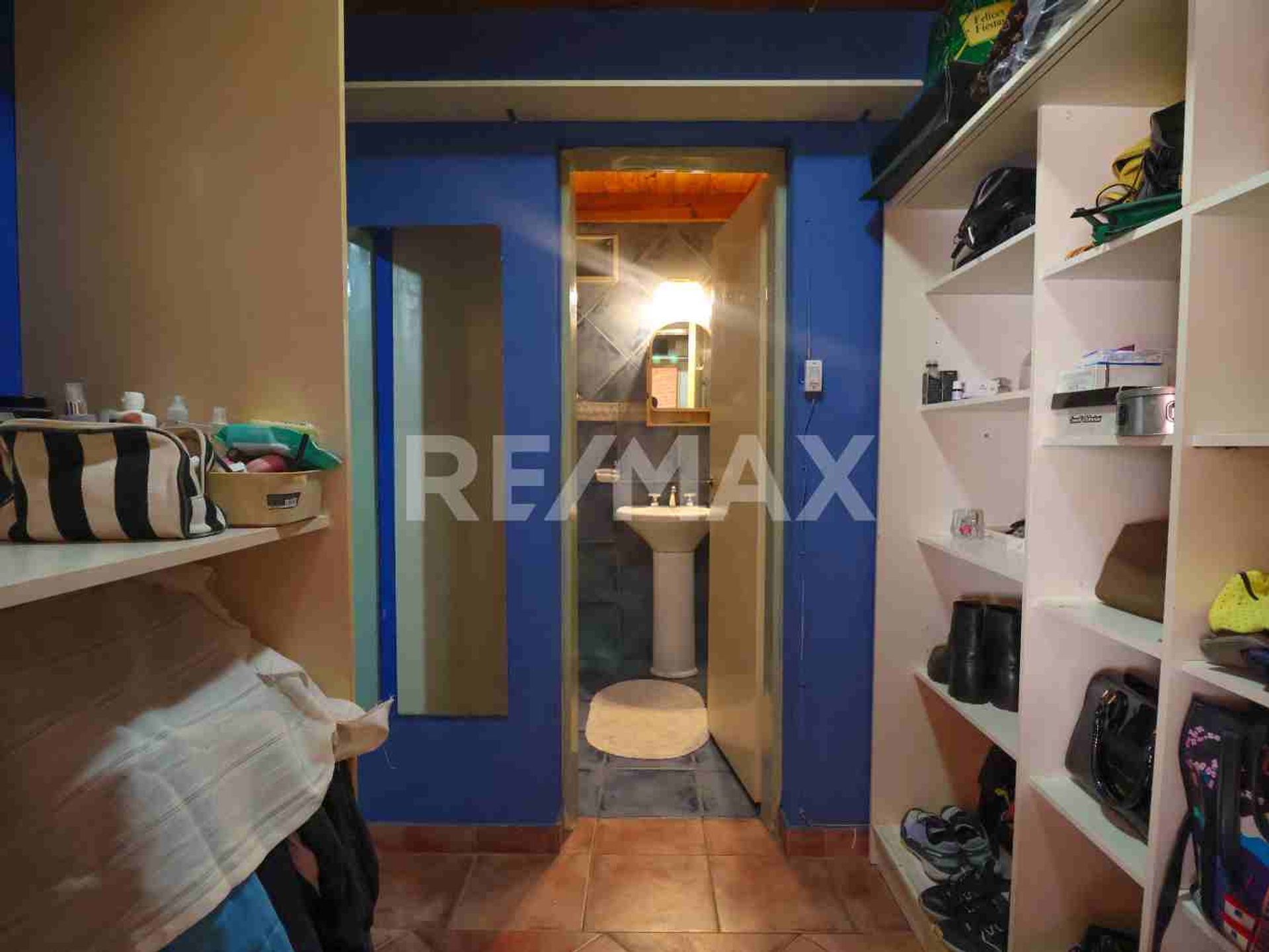 SE VENDE CASA CALLE SAN JUAN 872 NEUQUEN CAPITAL - 20