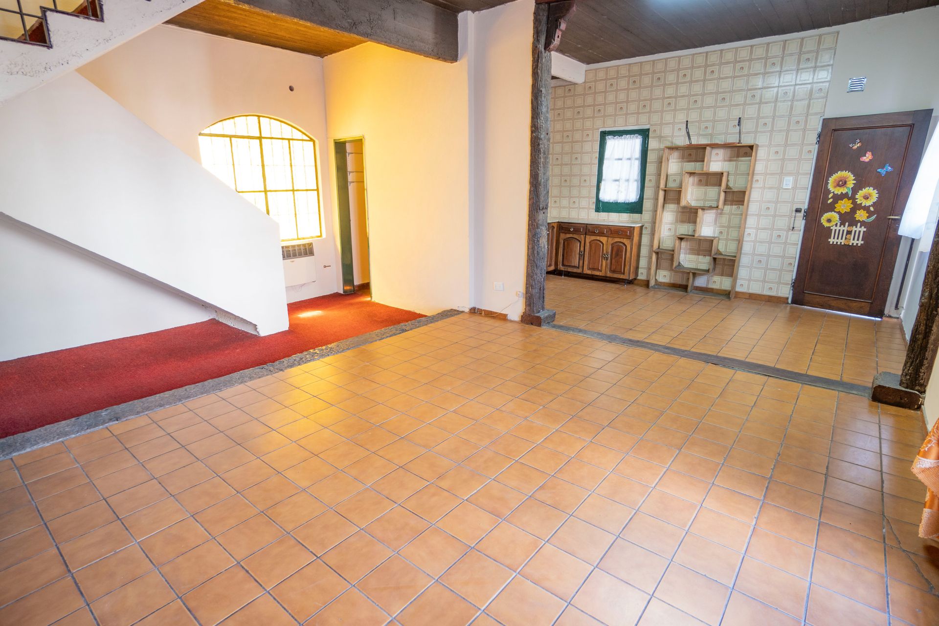 CASA DE ESTILO MEDITERRANEO CON QUINCHO Y COCHERA - 4