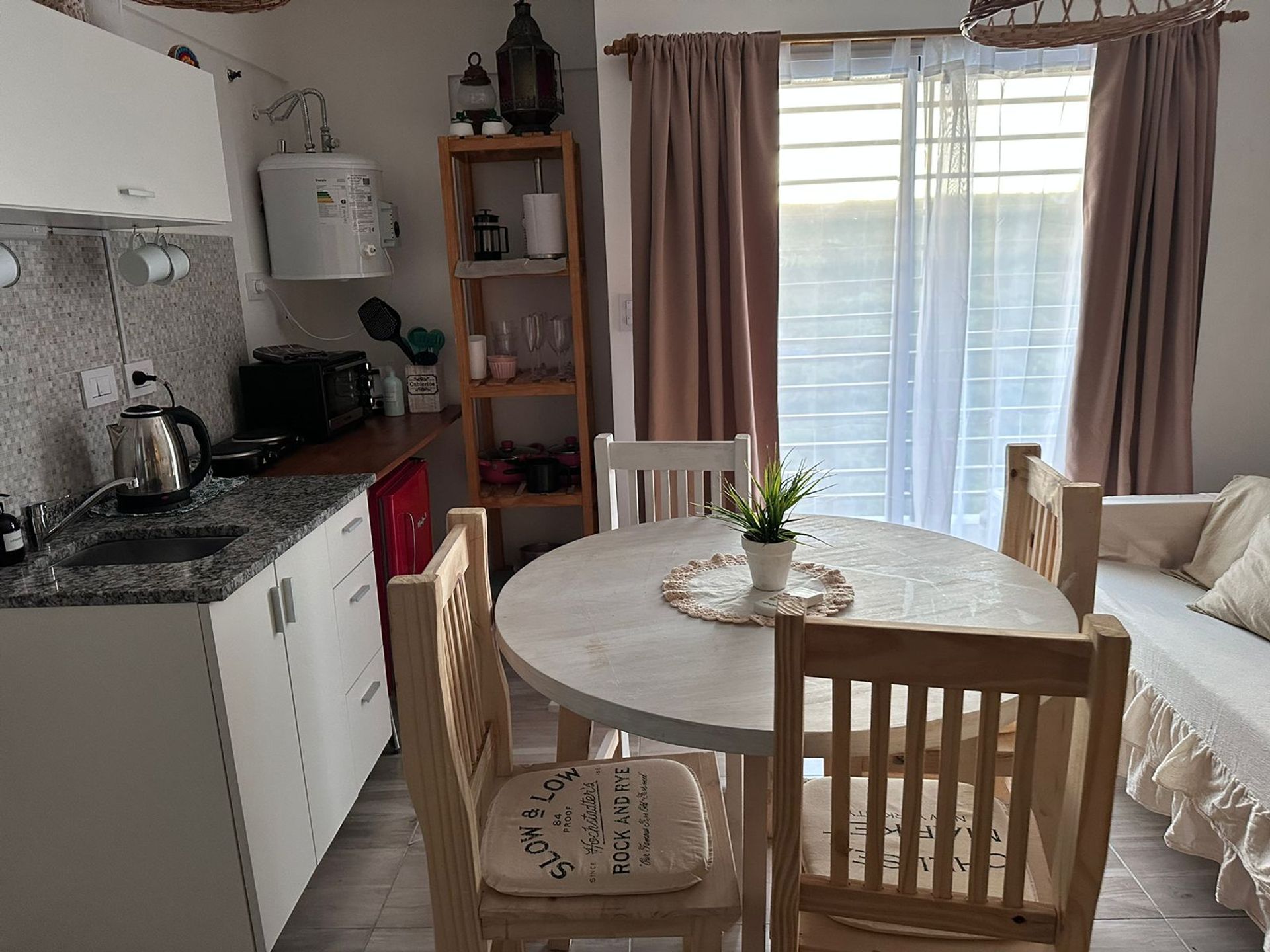 VENTA MONOAMBIENTE NUEVO CON BALCON EN BANFIELD - 2