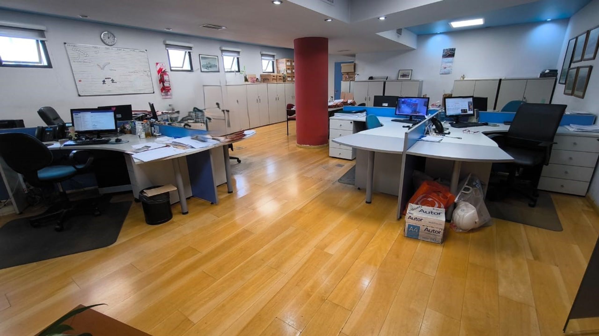 VENTA OFICINA 295 m2 EN PLANTA 8 COCHERAS - 1