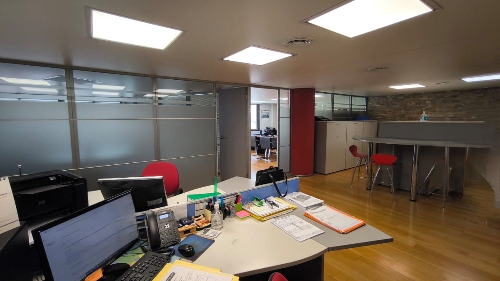 VENTA OFICINA 295 m2 EN PLANTA 8 COCHERAS - 15