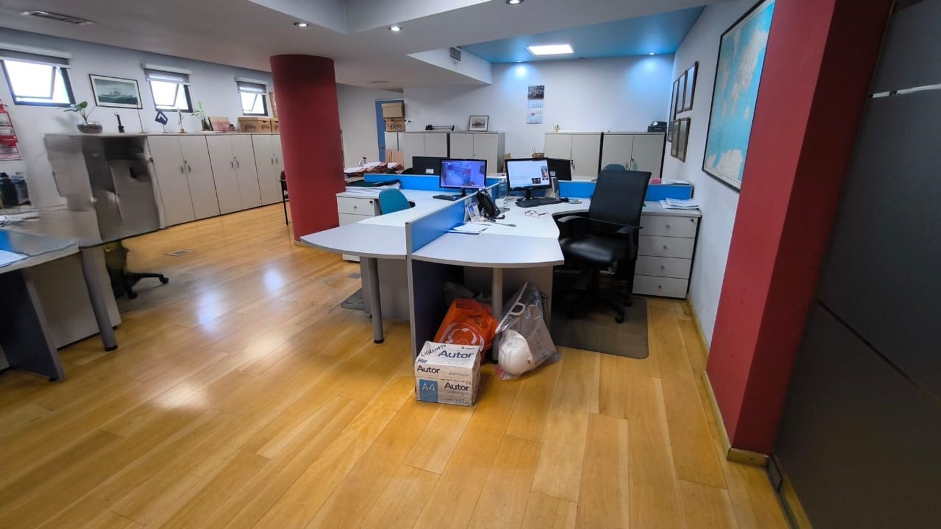 VENTA OFICINA 295 m2 EN PLANTA 8 COCHERAS - 14