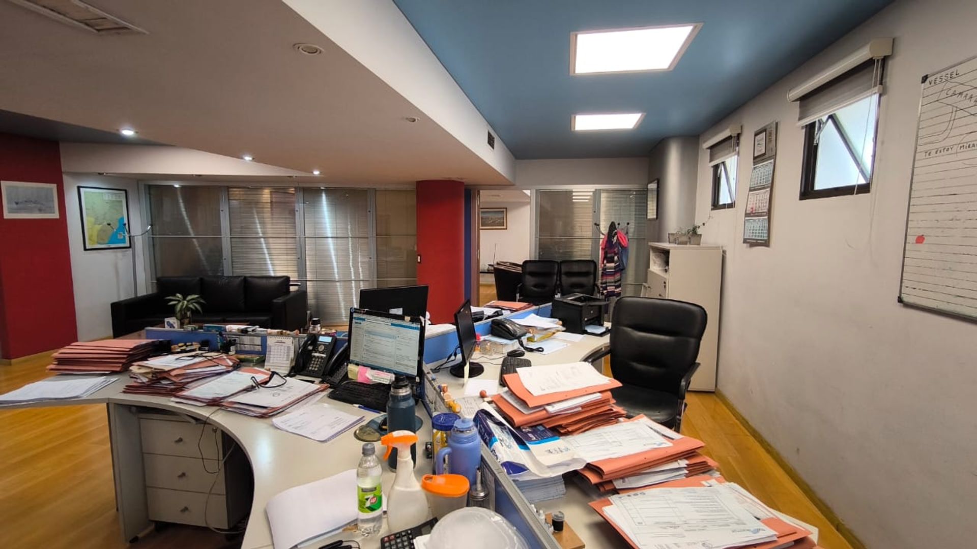 VENTA OFICINA 295 m2 EN PLANTA 8 COCHERAS - 4