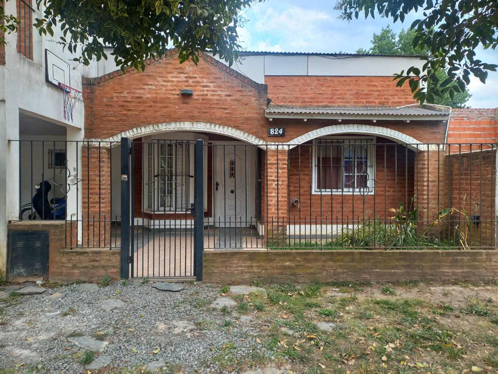 Casa 6 ambientes con jard&iacute;n Gral. Belgrano — foto 3