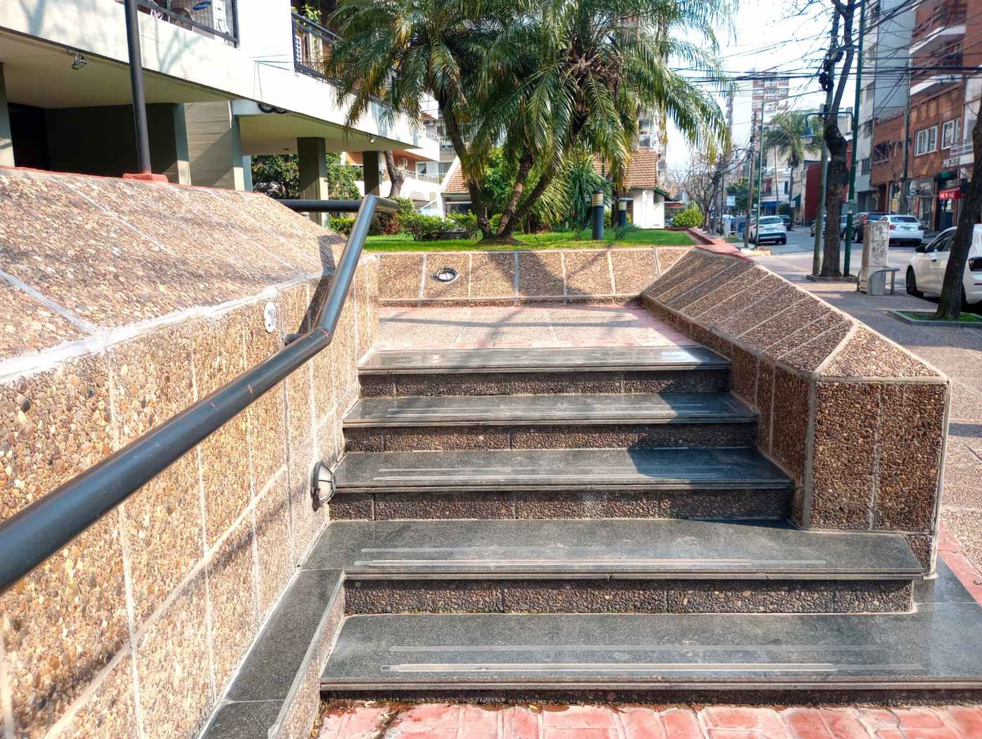 DEPTO EN VENTA CUATRO AMB. MARTINEZ , CON RENTA - 6