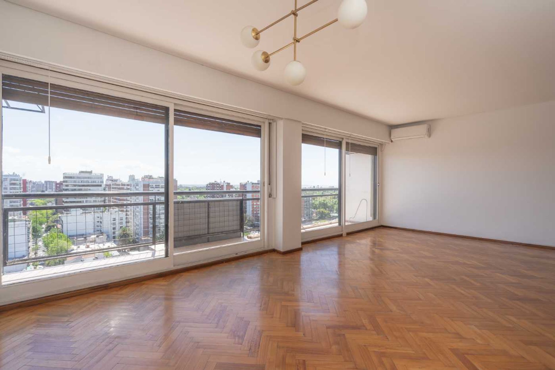 Departamento en Ladislao Martínez 200